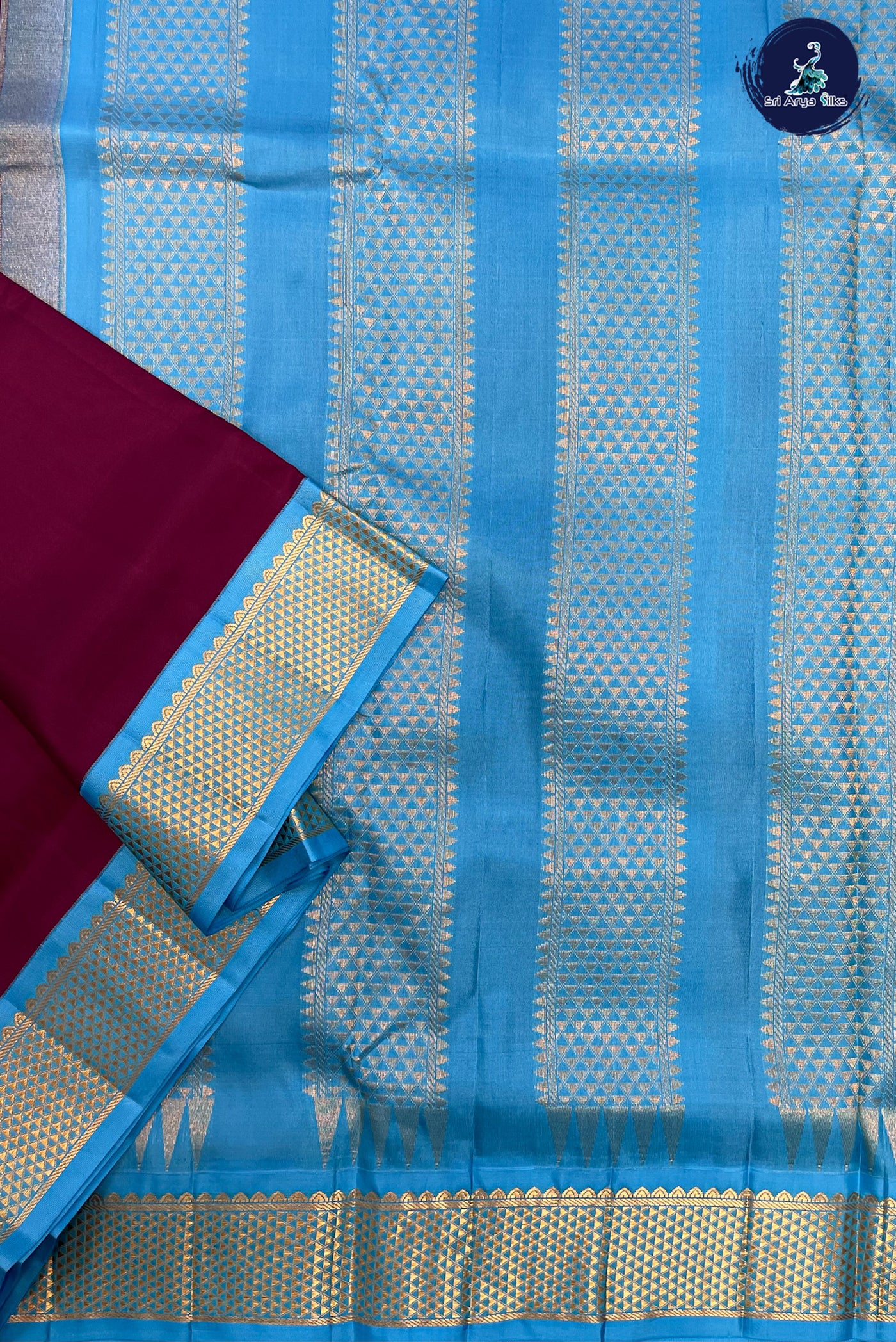 Maroon Madisar 10 Yard Silk Saree With Plain Pattern