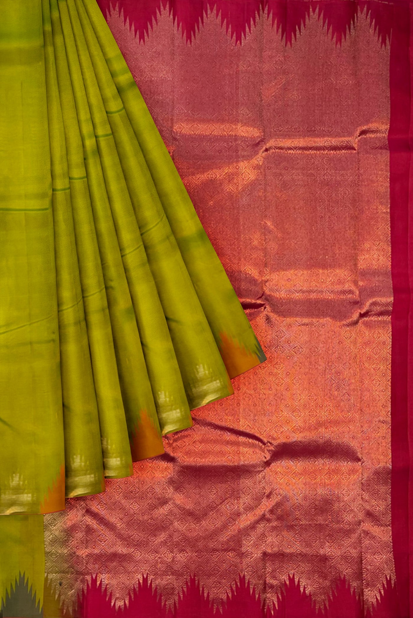Lime Green Light Weight Silk Saree With Plain Pattern