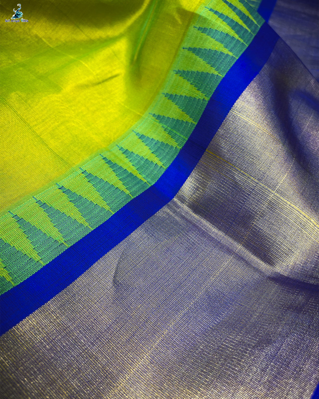 Lime Green Korvai Silk Cotton Saree With Plain Pattern