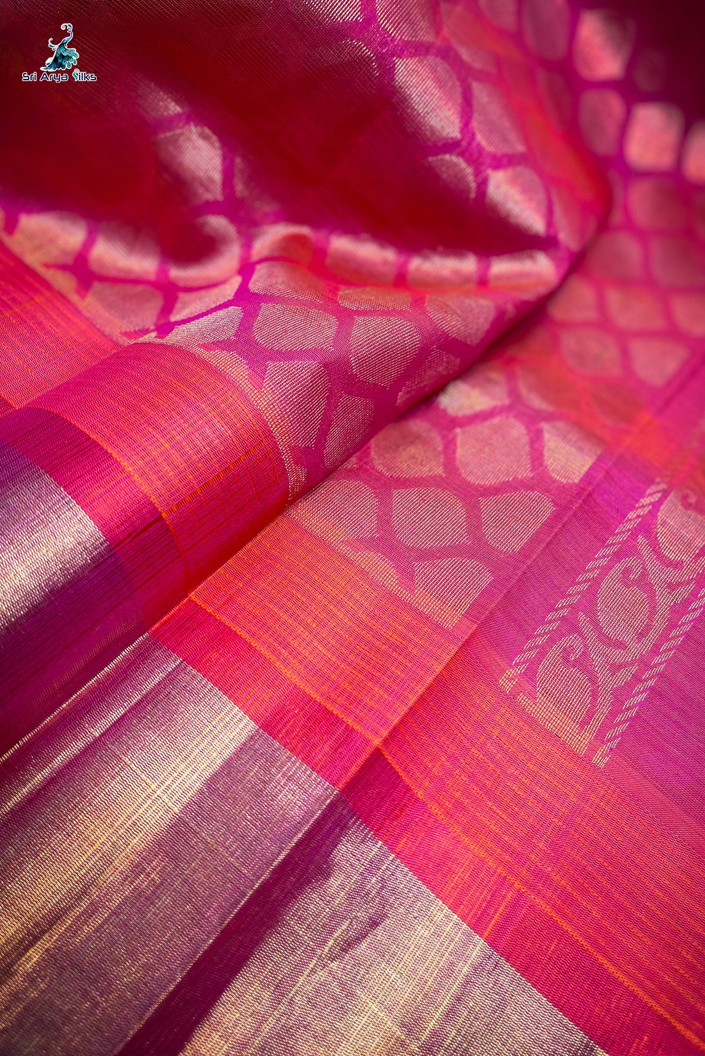 Navy Blue Korvai Silk Cotton Saree With Plain Pattern