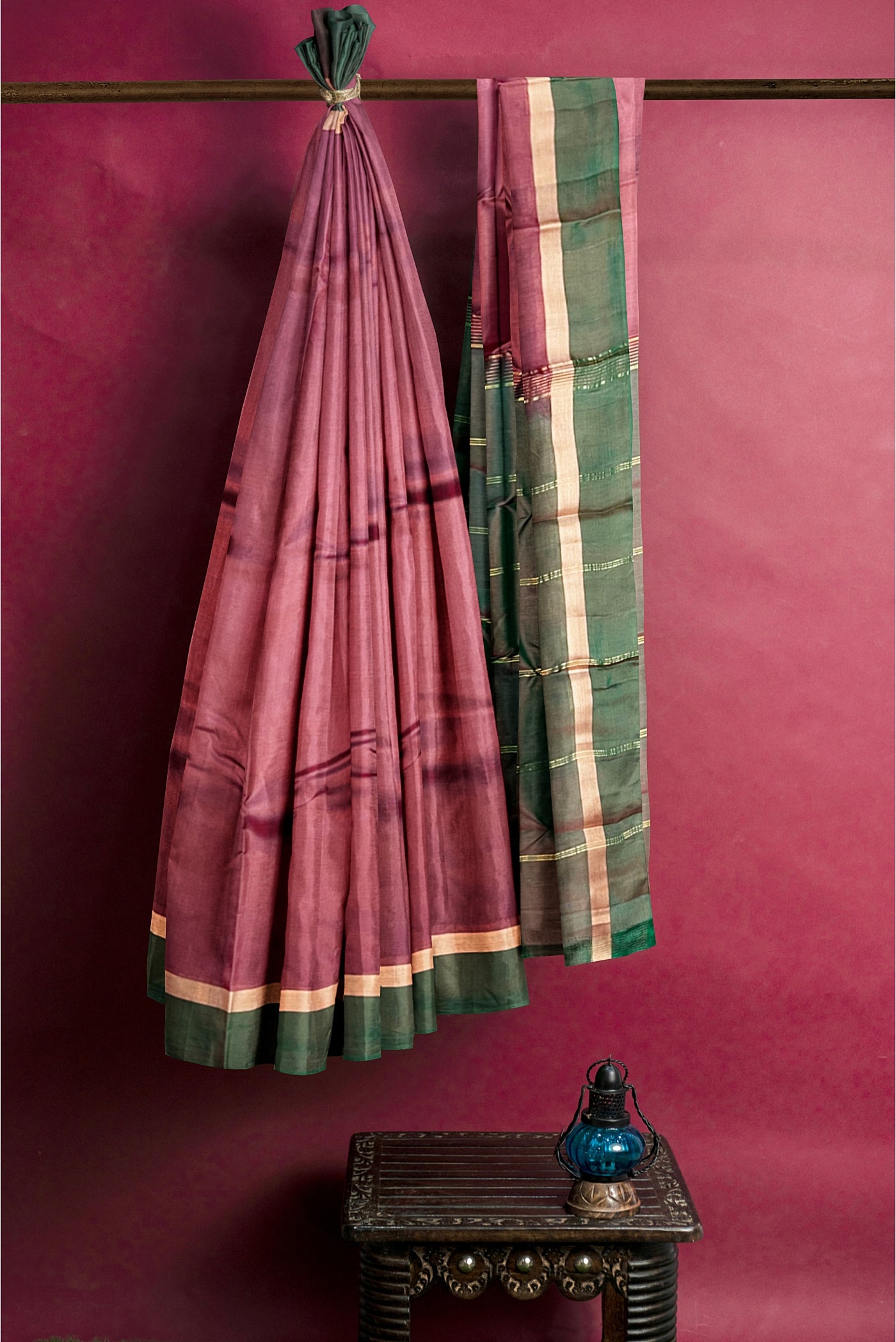 Brown Light Weight Silk Saree With Plain Pattern