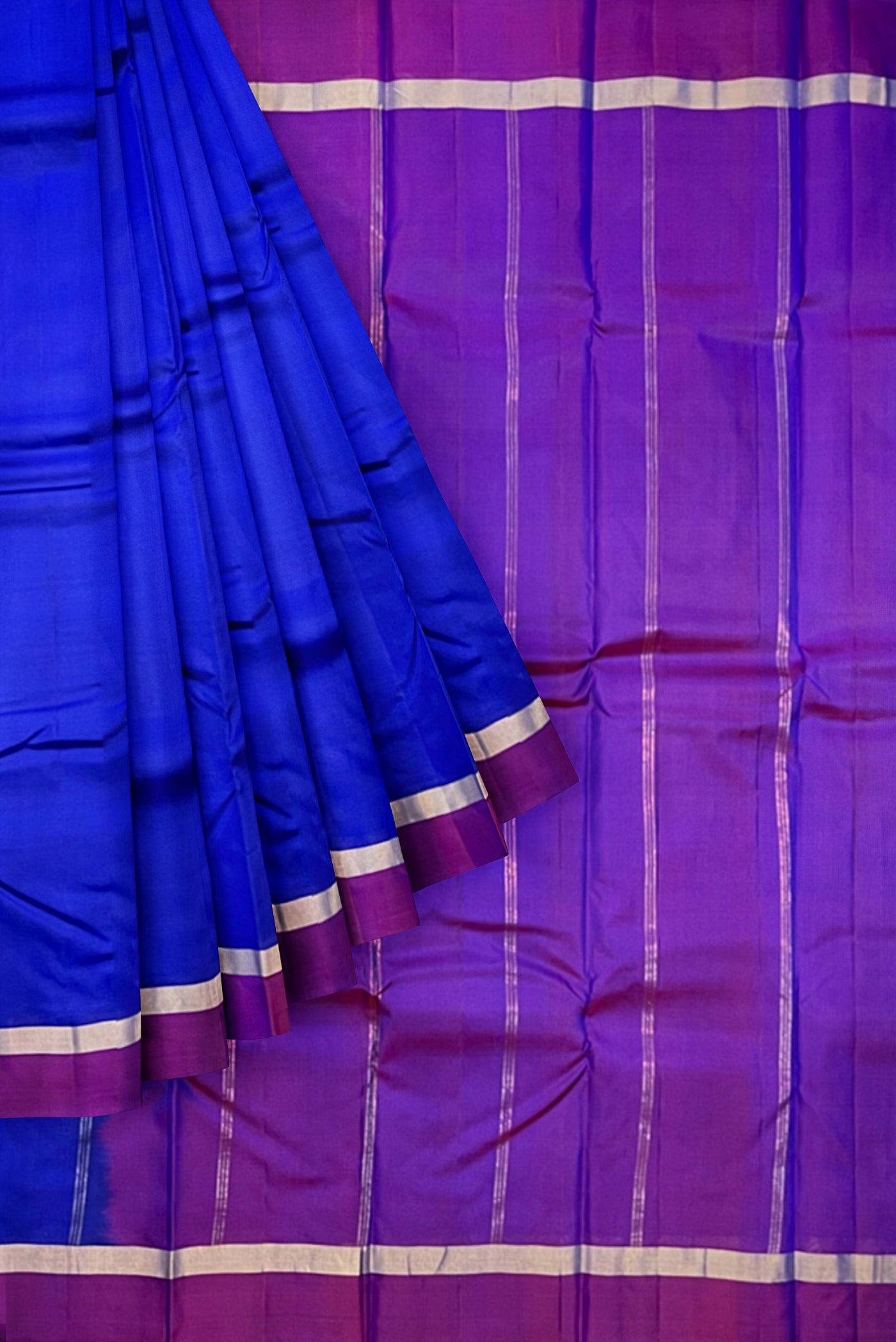 Royal Blue Light Weight Silk Saree With Plain Pattern