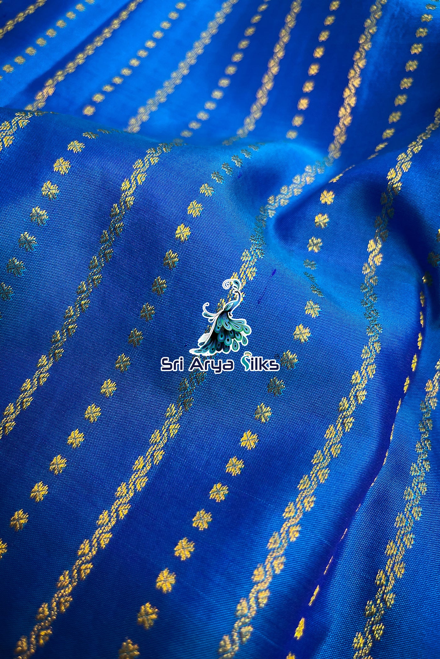 Blue Traditional Silk Saree With Pink Blouse & Buttas Pattern