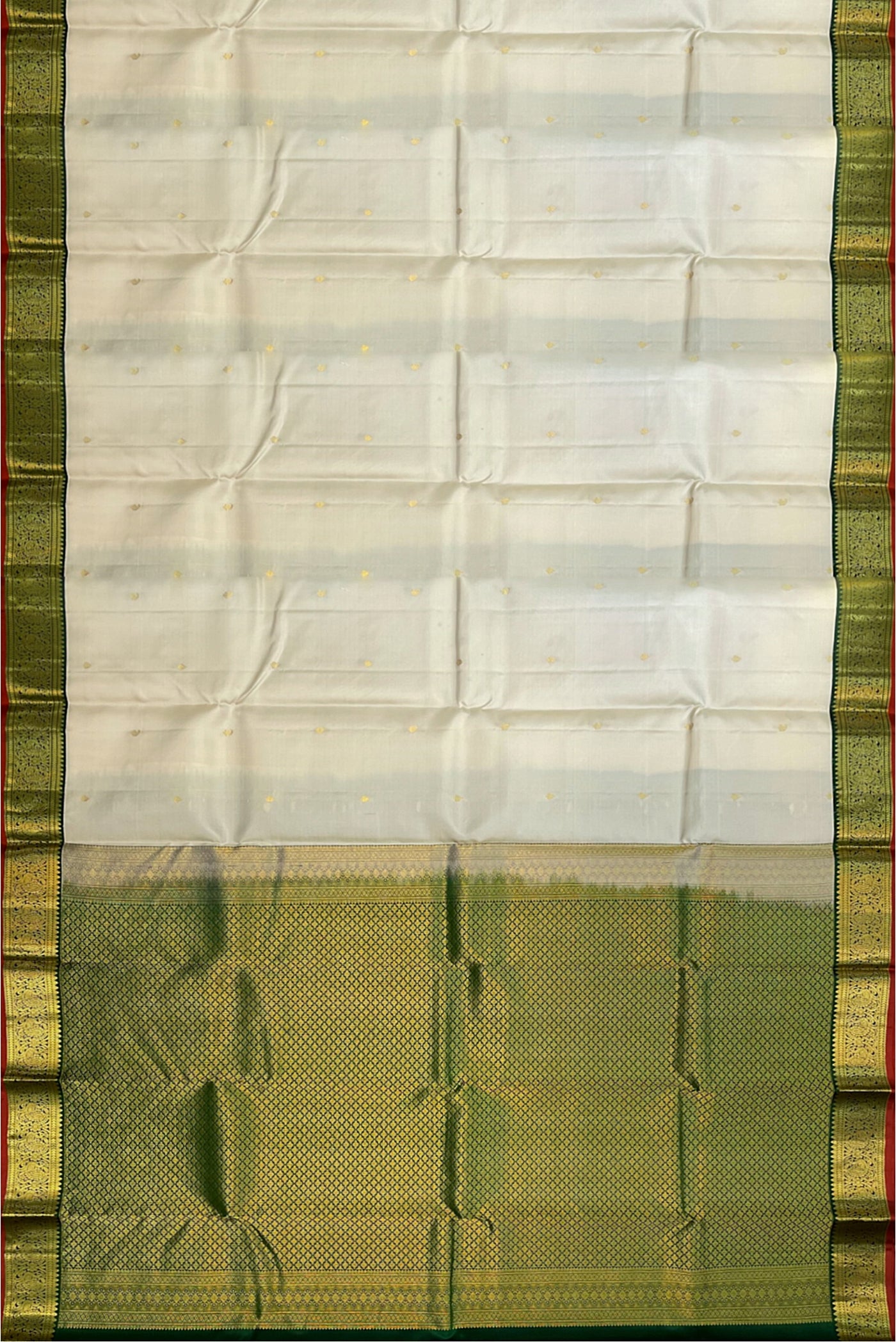 Off White Korvai Contrast Silk Saree With Buttas Pattern