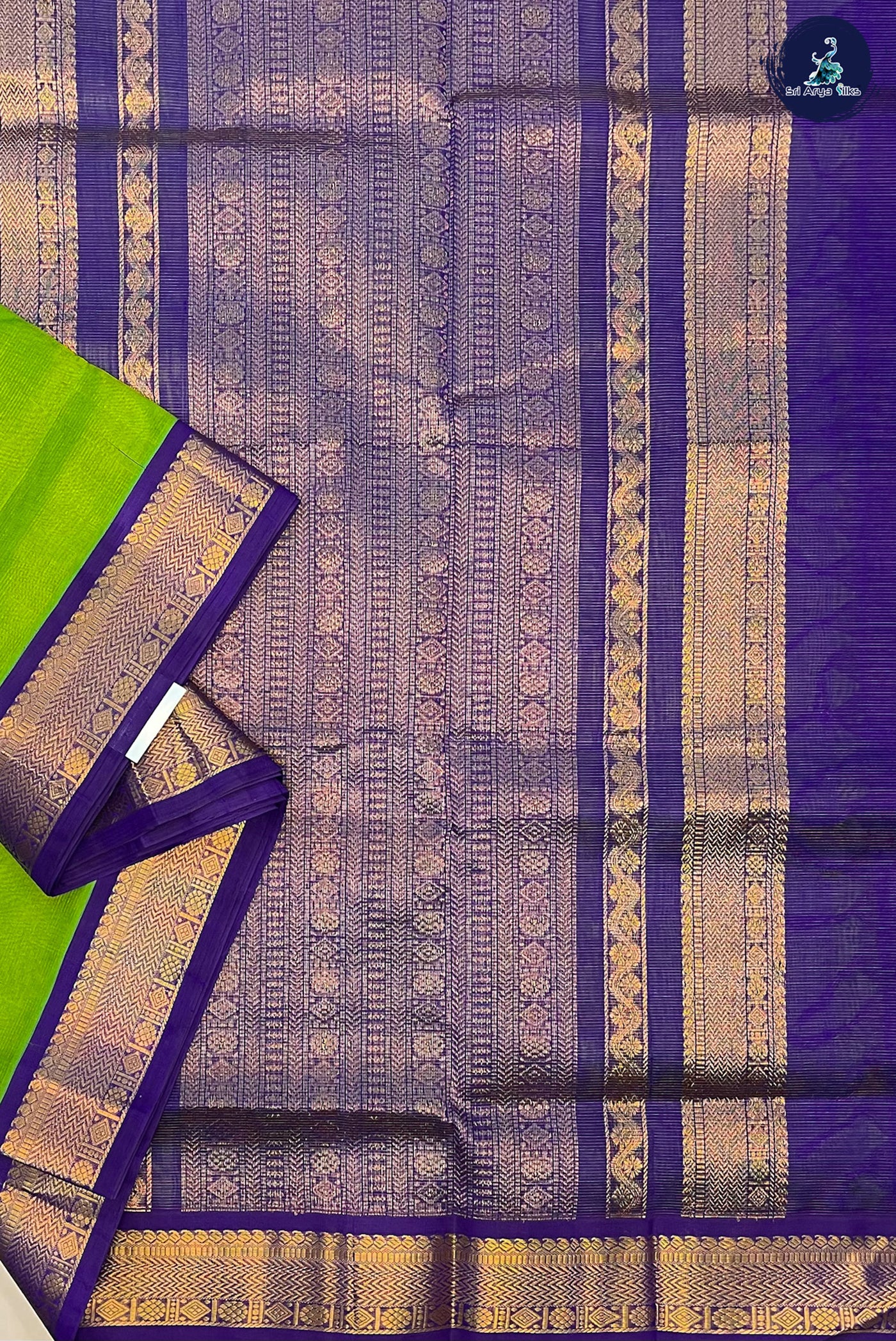 Light Green Vaira Oosi Saree With Vaira Oosi Pattern
