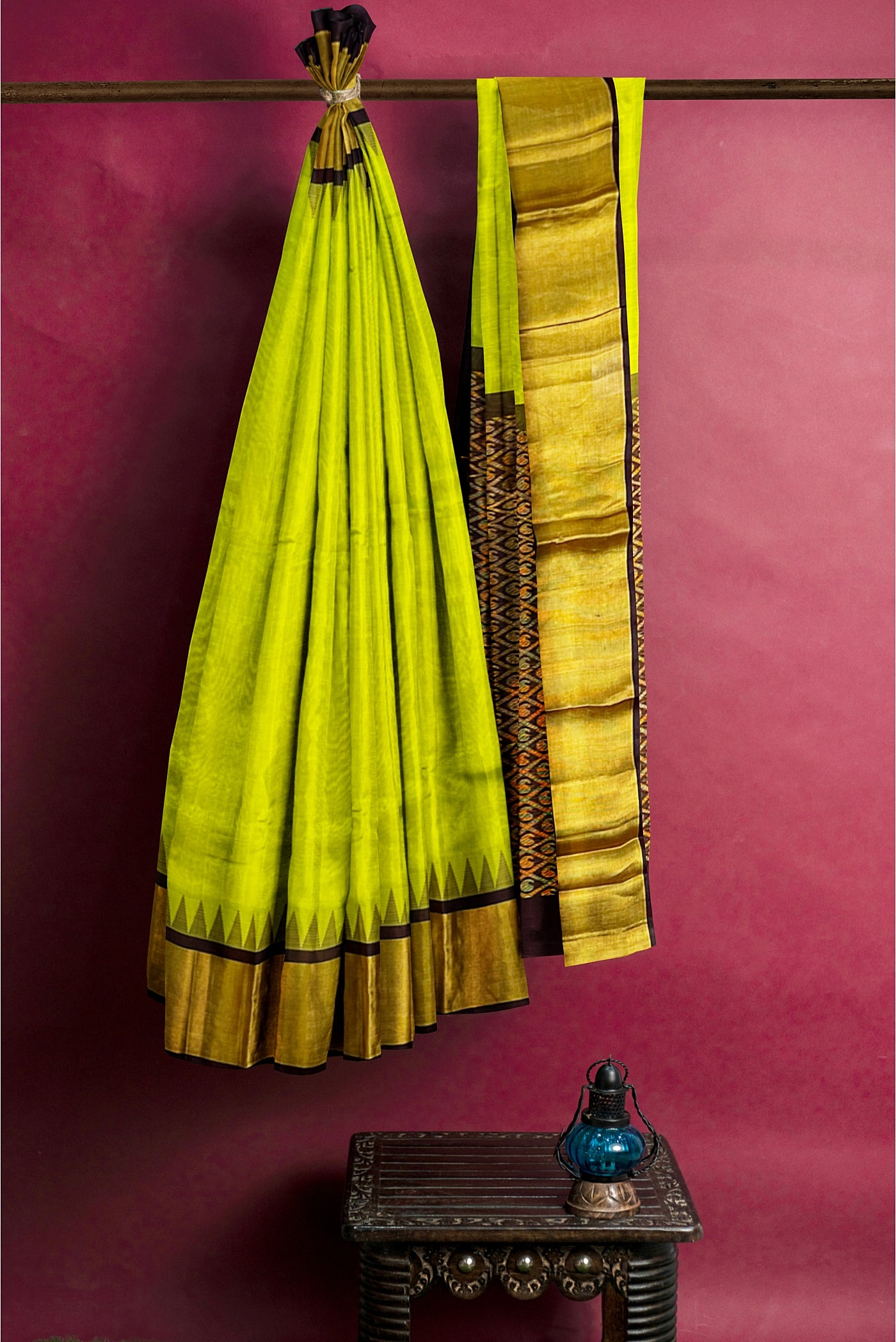 Lime Green Korvai Silk Cotton Saree With Plain Pattern