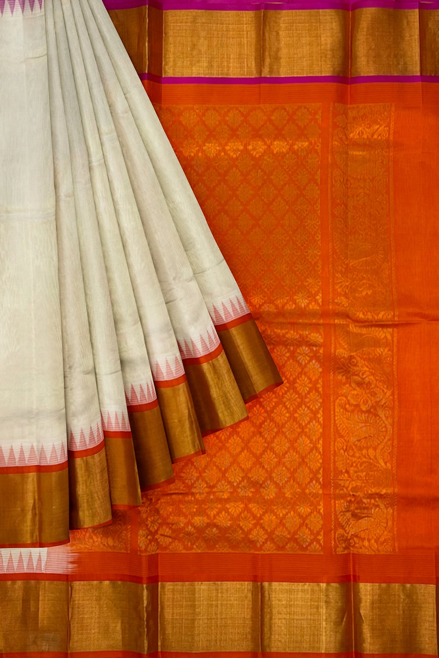 Off White Korvai Silk Cotton Saree With Plain Pattern