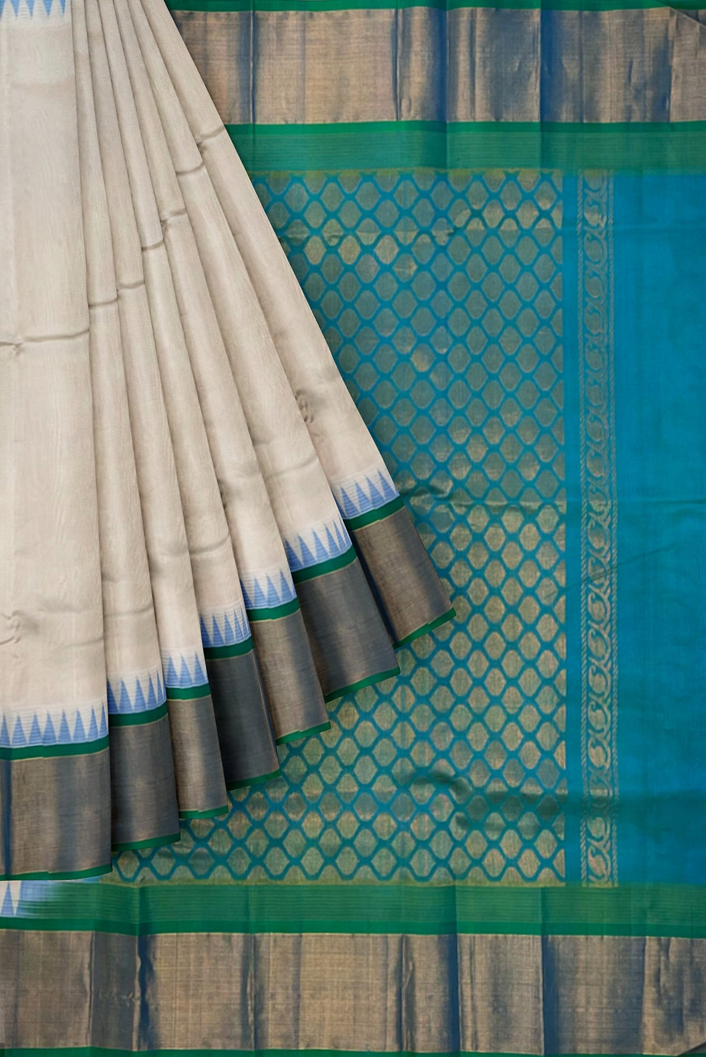 Off White Korvai Silk Cotton Saree With Plain Pattern