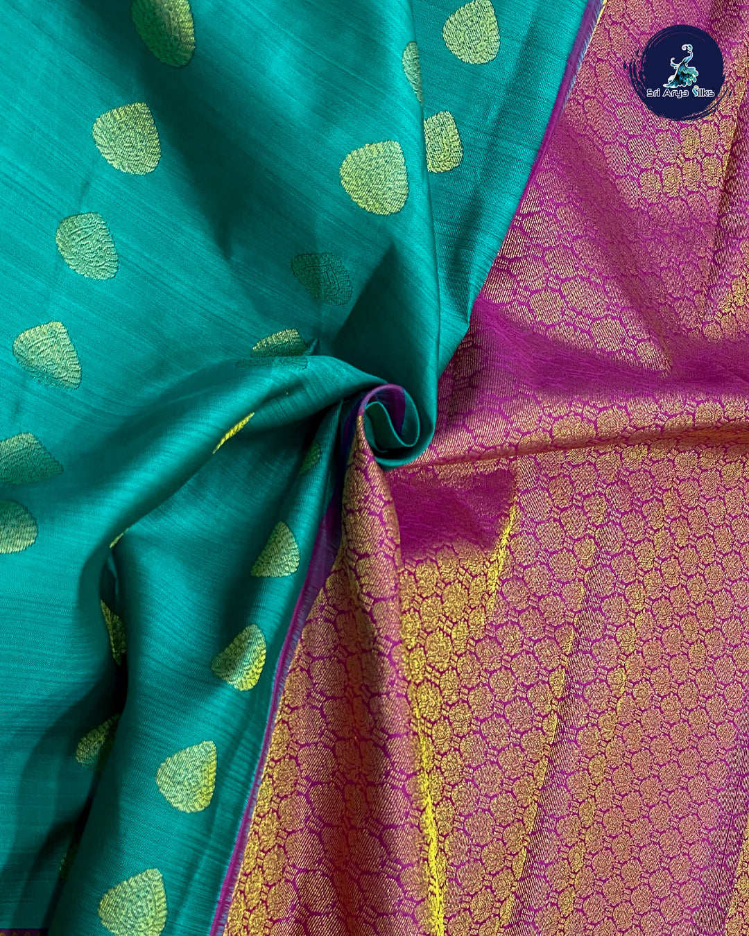 Turquoise Traditional Silk Saree With Pink Blouse & Buttas Pattern
