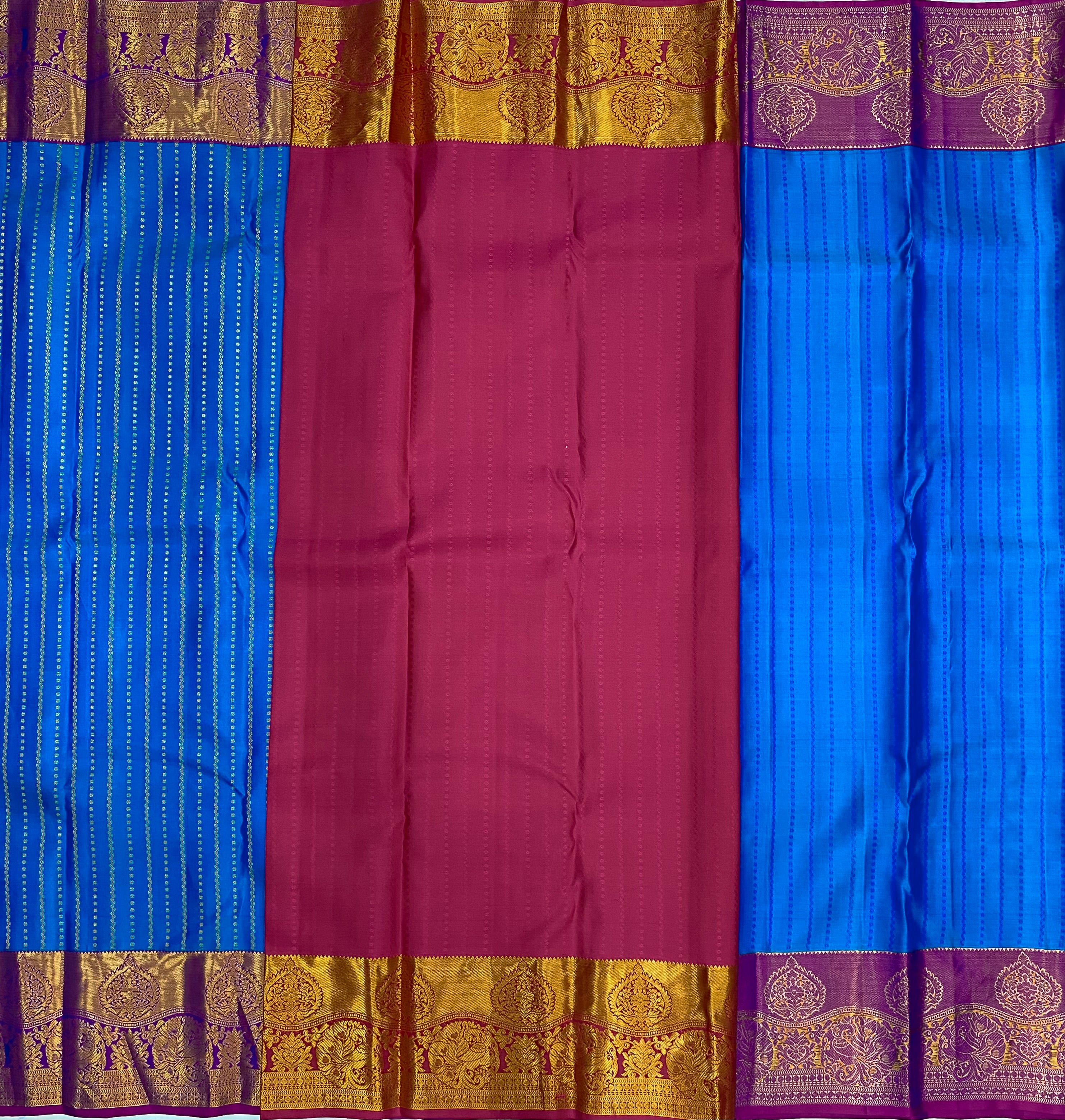 Blue Traditional Silk Saree With Pink Blouse & Buttas Pattern