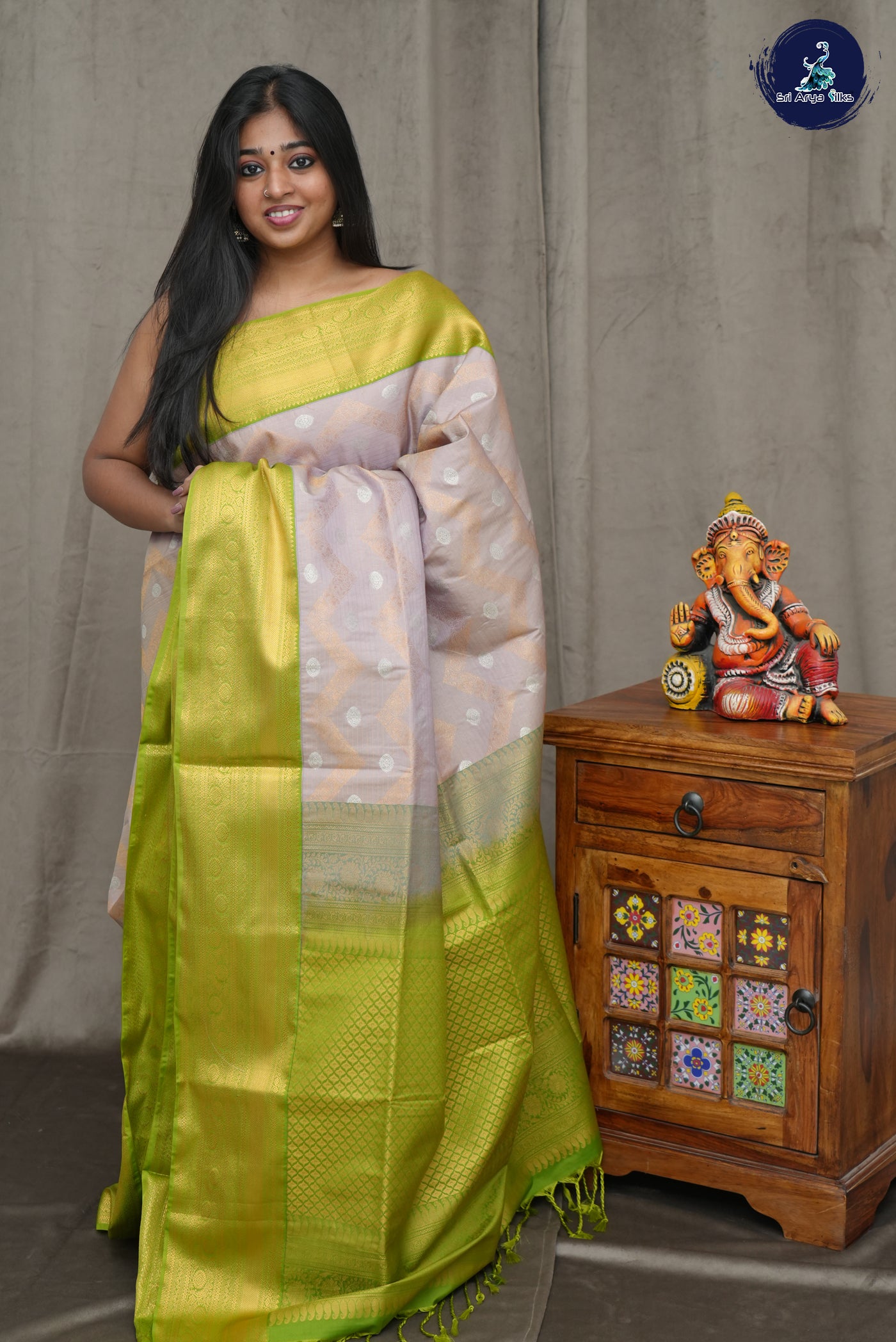 Mauve Semi Soft Silk Saree With Jacquard Pattern