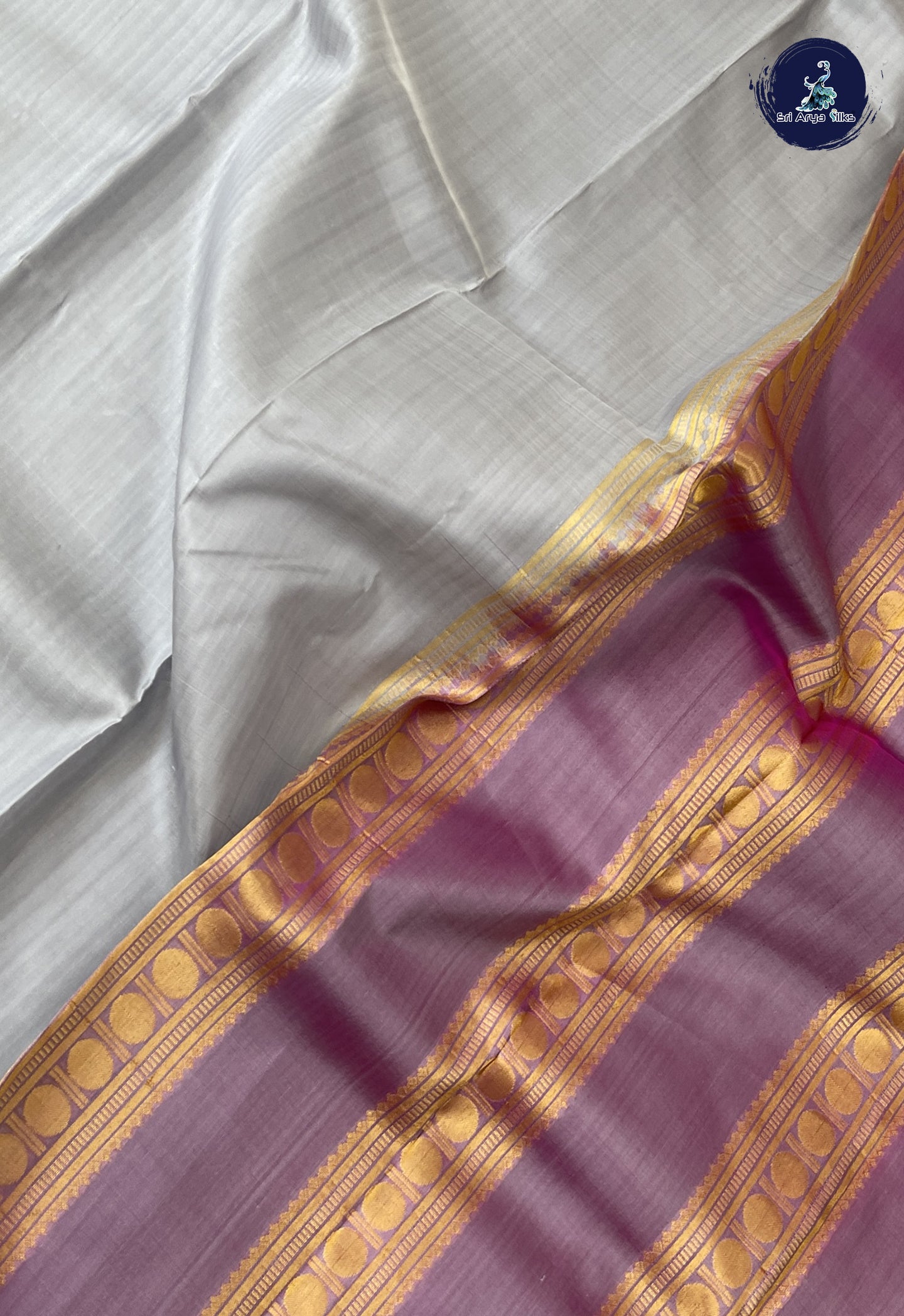 Grey Traditional Silk Saree With Plain Pattern