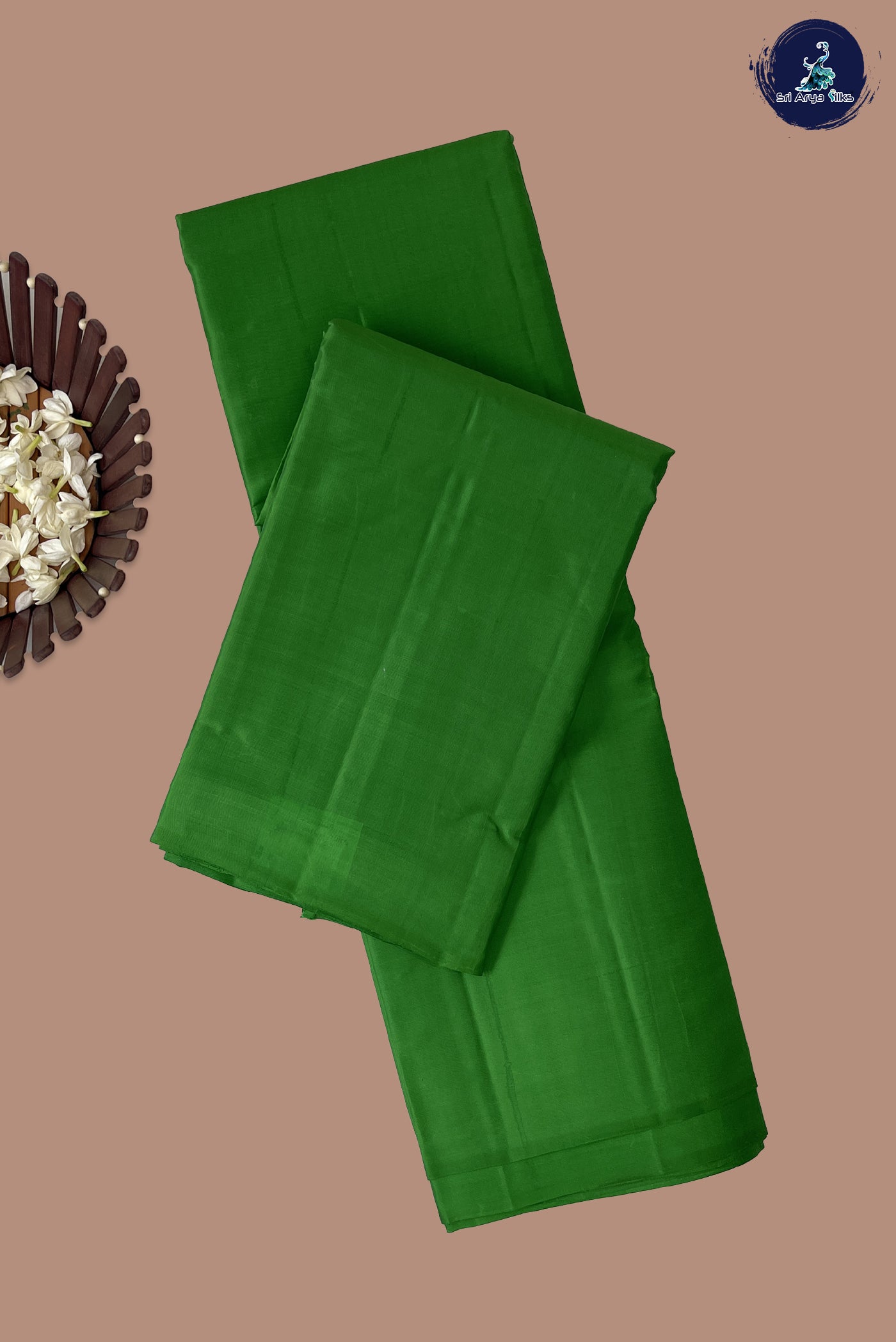 Parrot Green Light Weight Silk Saree With Plain Pattern