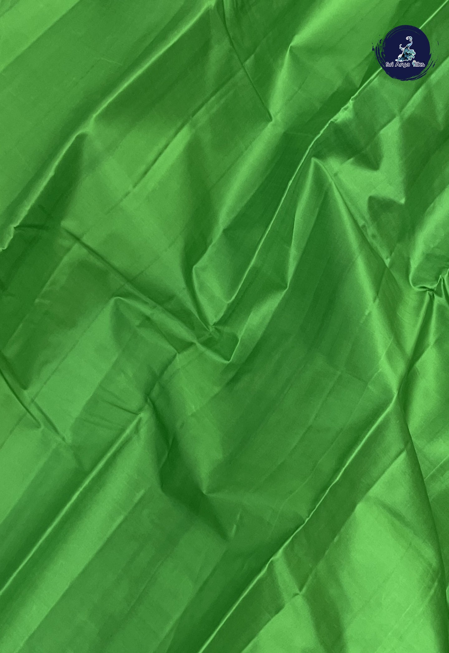 Parrot Green Light Weight Silk Saree With Plain Pattern