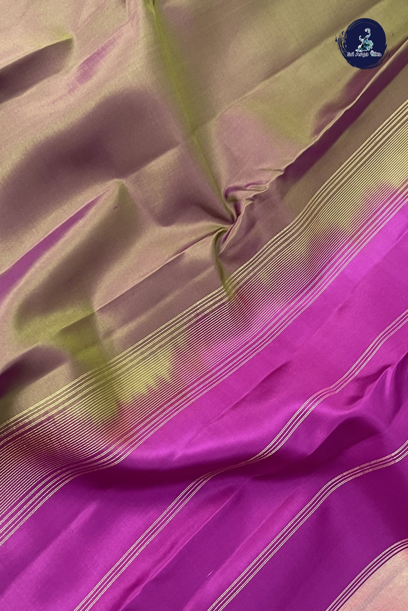 Dual Tone Green Korvai Contrast Silk Saree With Plain Pattern