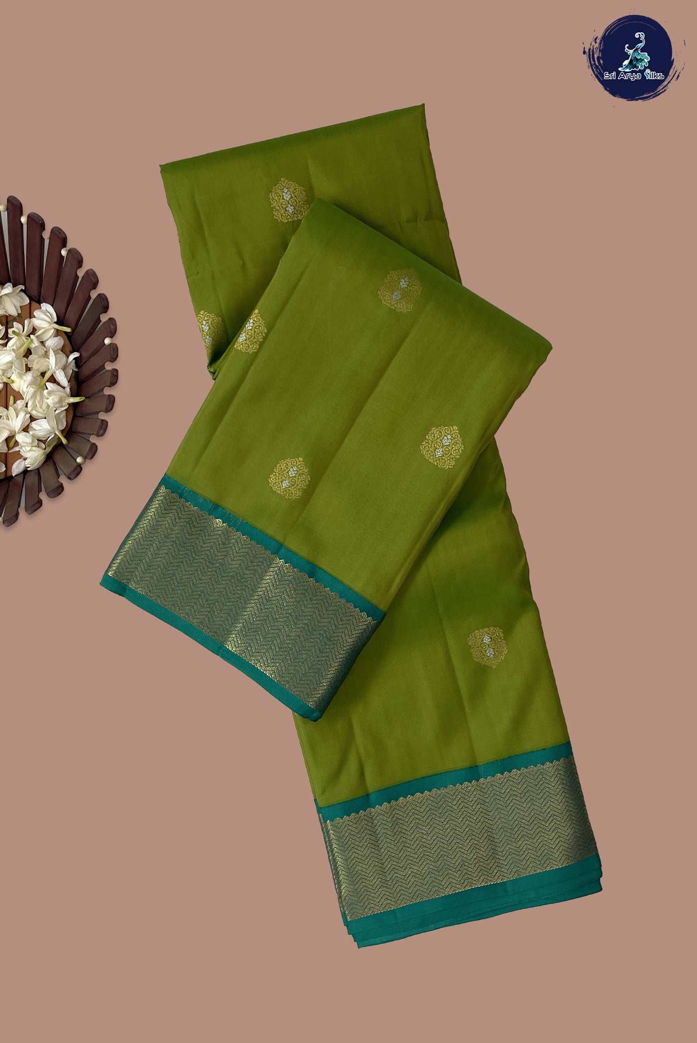 Dual Tone Green Korvai Contrast Silk Saree With Zari Buttas Pattern