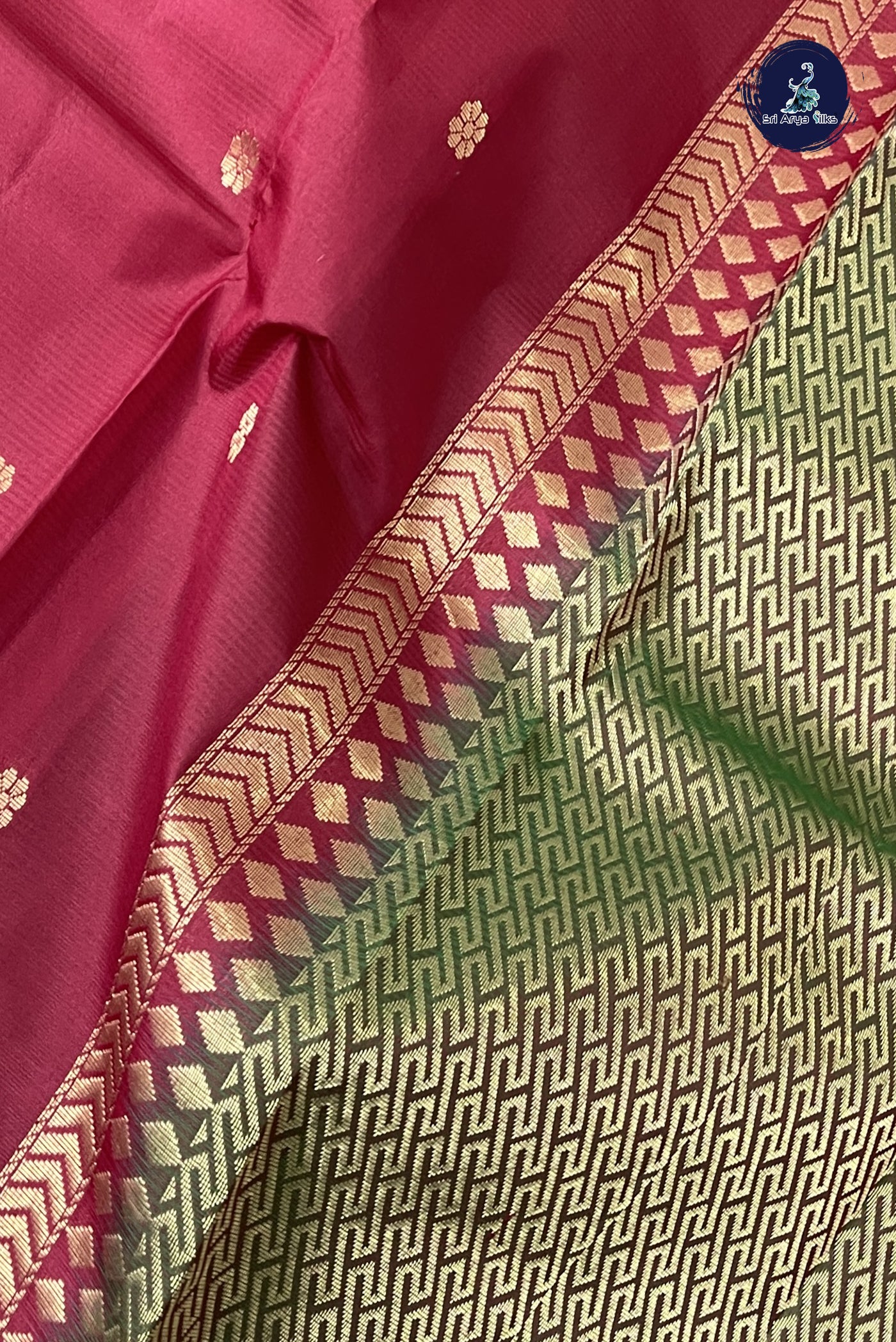 Arakku Light Weight Silk Saree With Zari Buttas Pattern