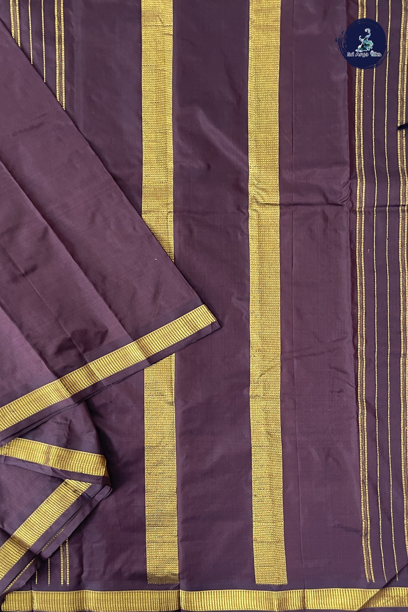 Brown Light Weight Silk Saree With Plain Pattern