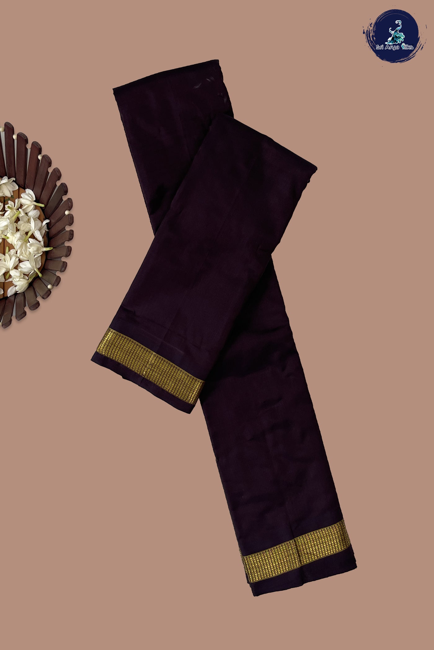 Brown Light Weight Silk Saree With Plain Pattern