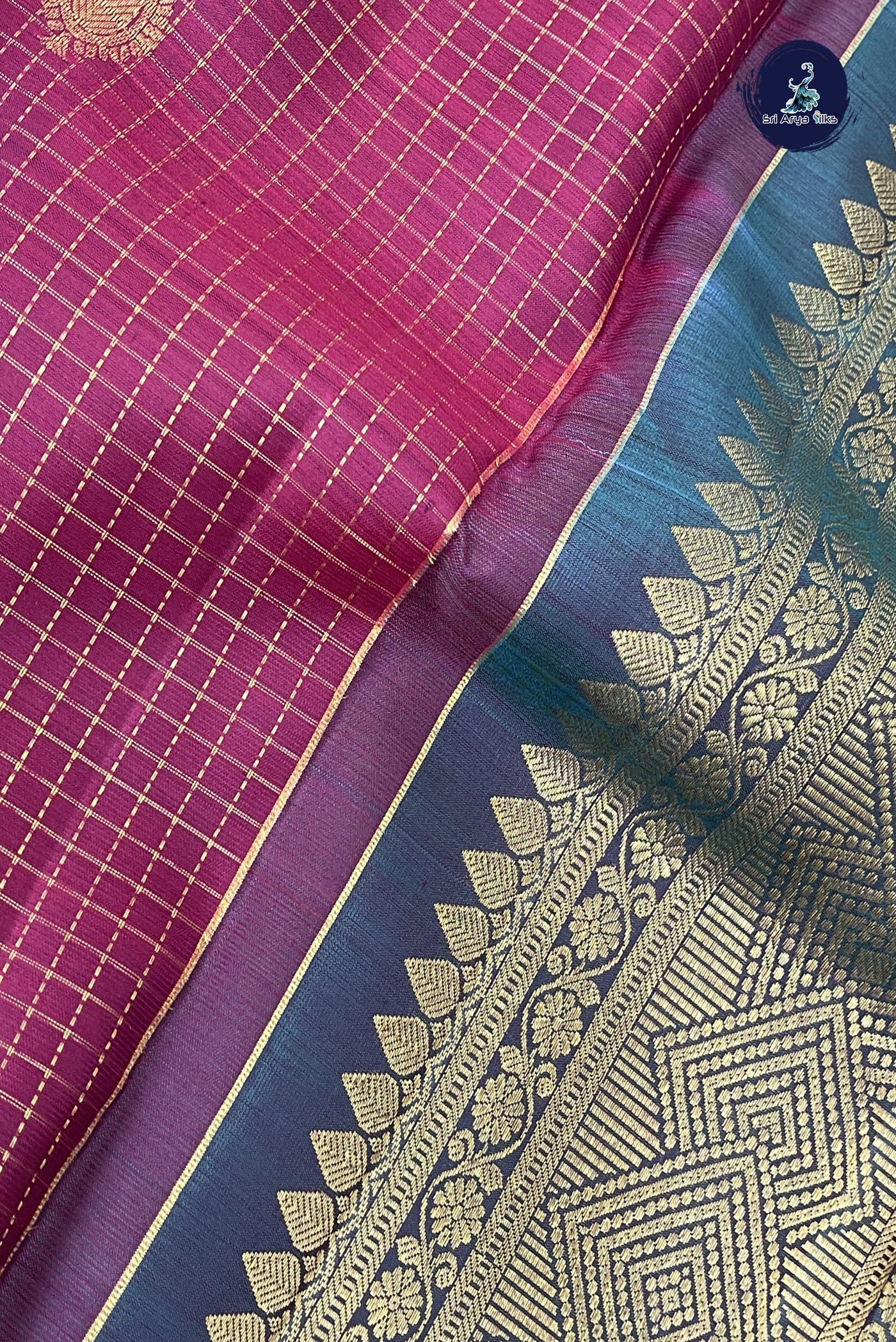 Arakku Korvai Contrast Silk Saree With Zari Checked Pattern