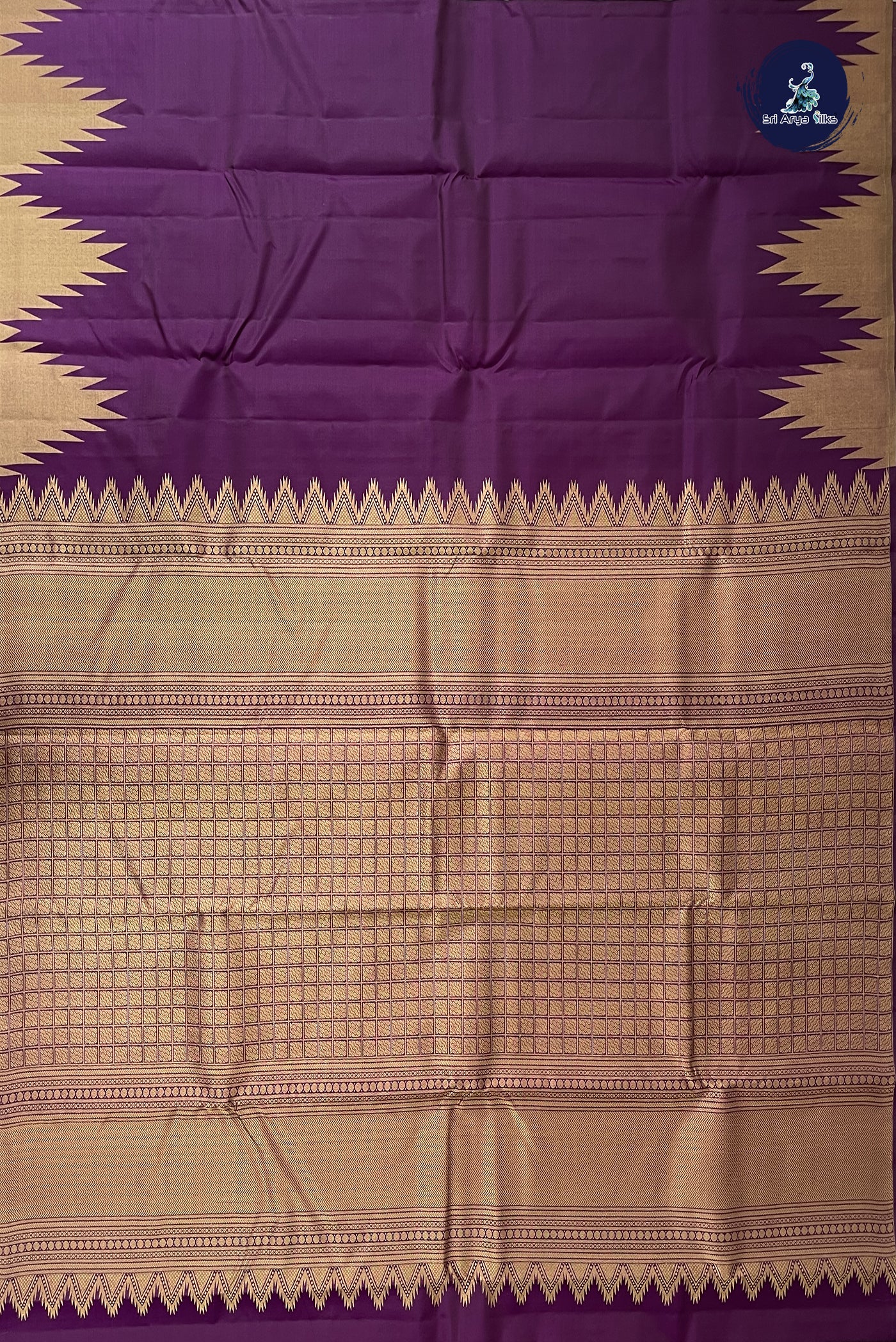 Dark Brinjal Traditional Silk Saree With Plain Pattern