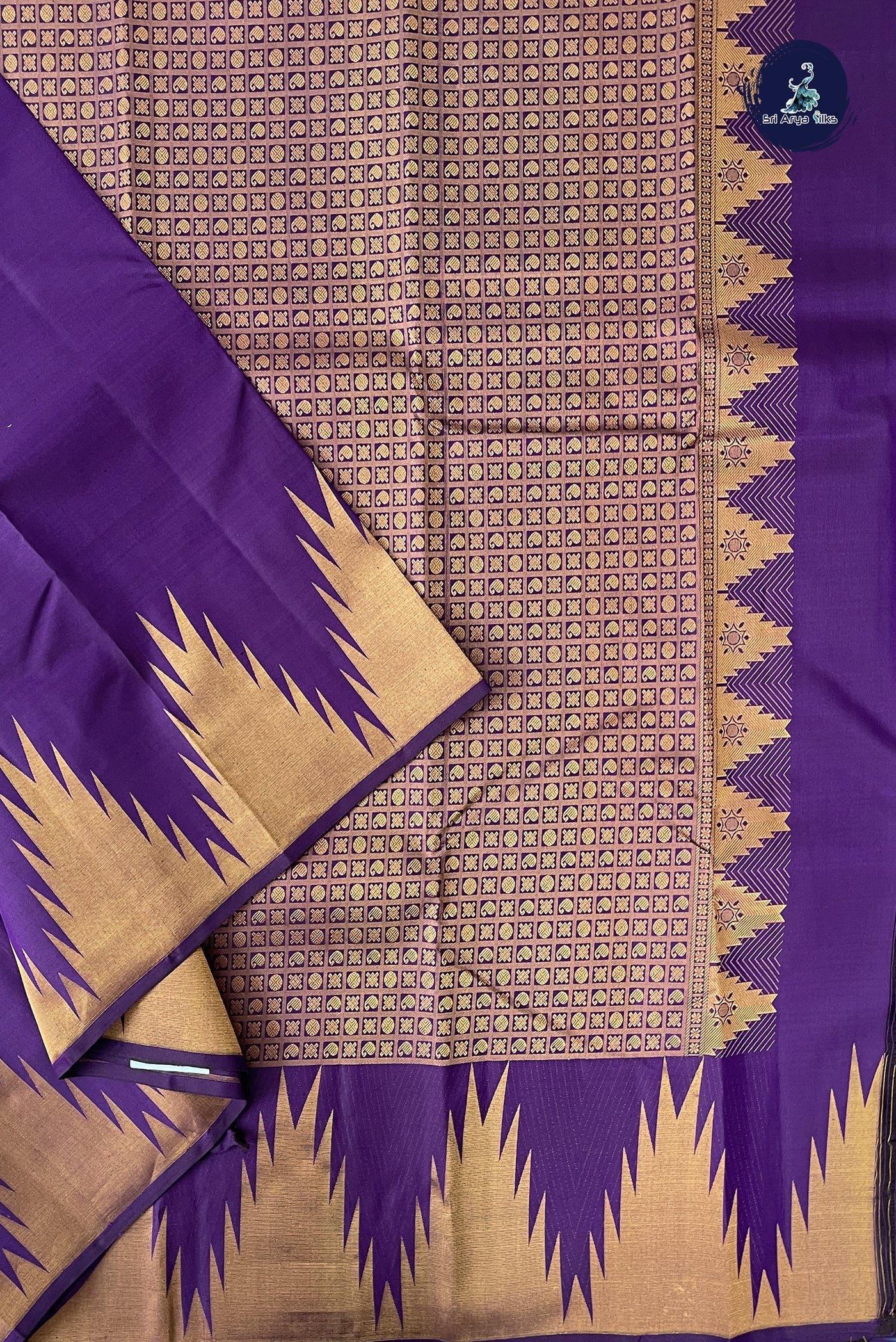 Violet Traditional Silk Saree With Plain Pattern