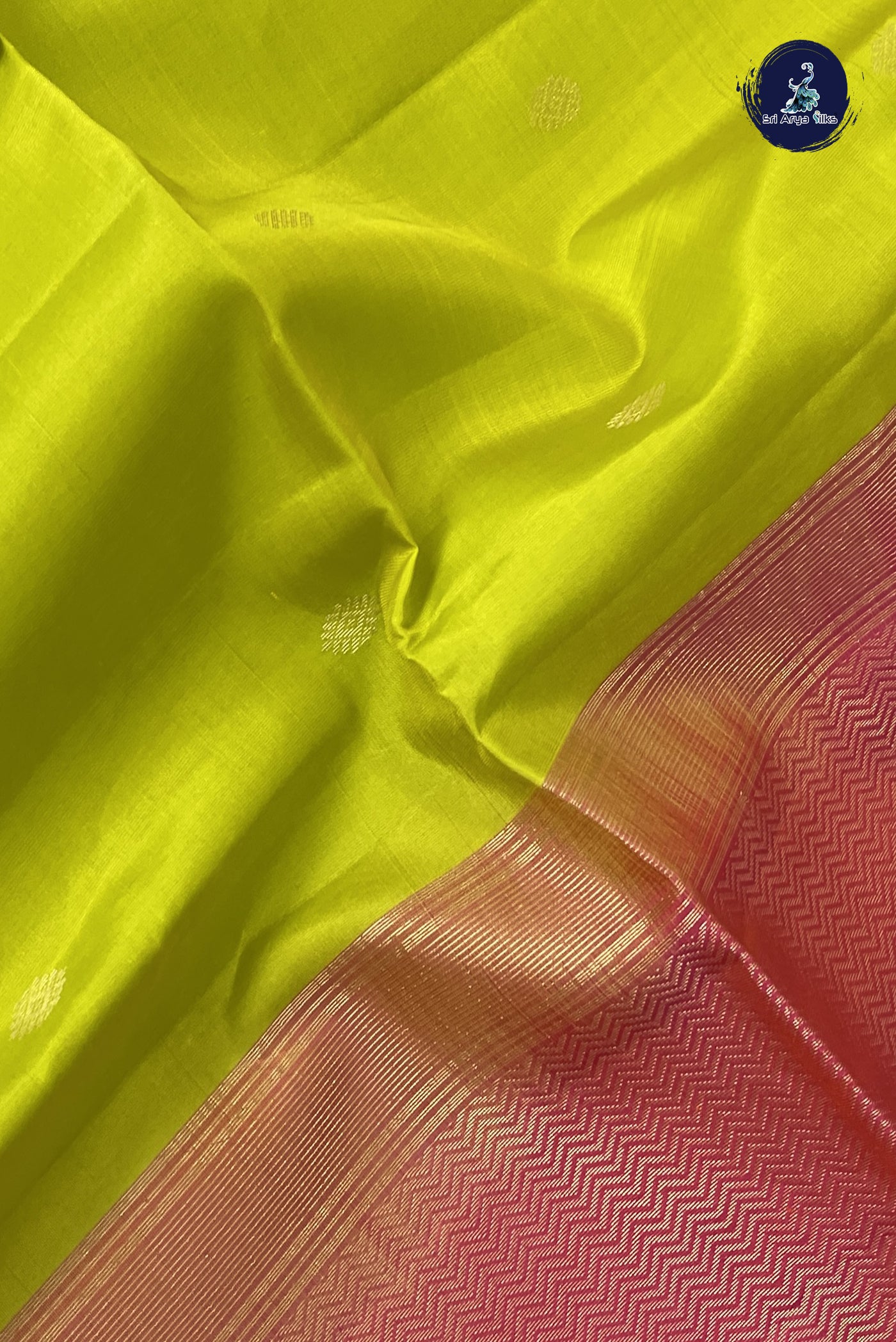 Paasiparupu Green Soft Silk Saree With Zari Buttas Pattern