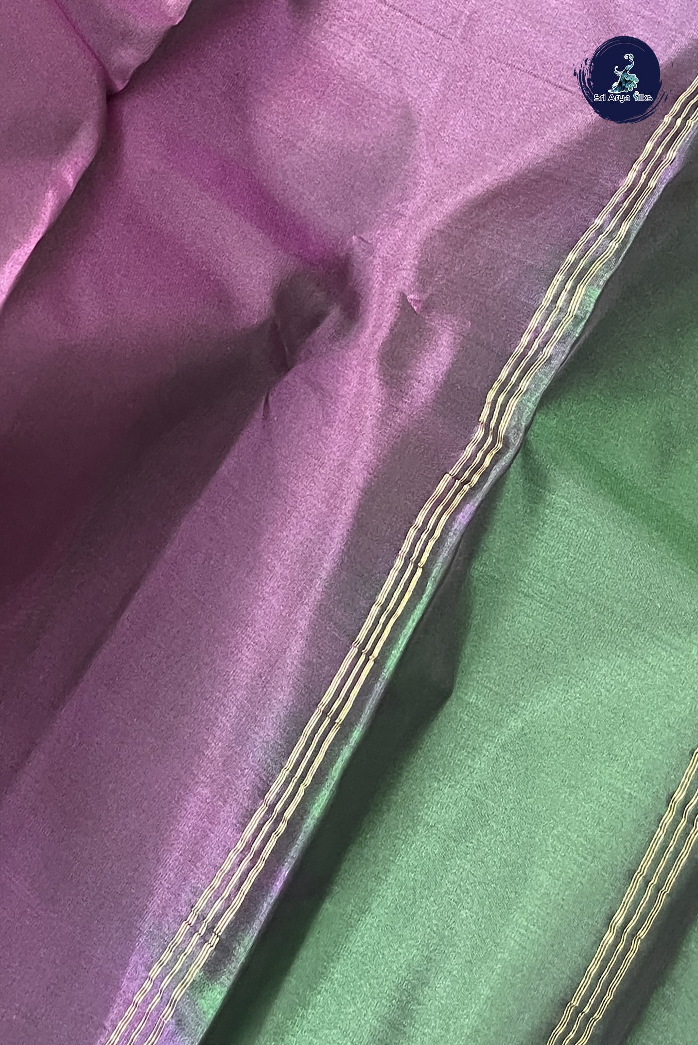 Jamun Light Weight Silk Saree With Plain Pattern