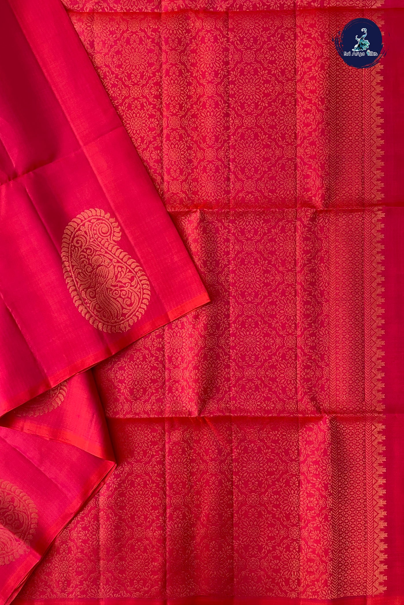 Dual Tone Pink Soft Silk Saree With Plain Pattern