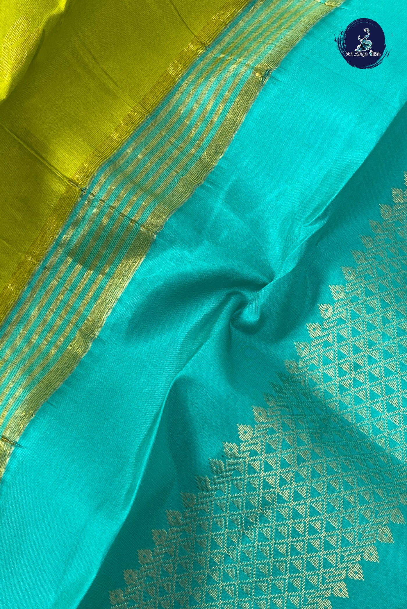 Lime Green Korvai Contrast Silk Saree With Buttas Pattern