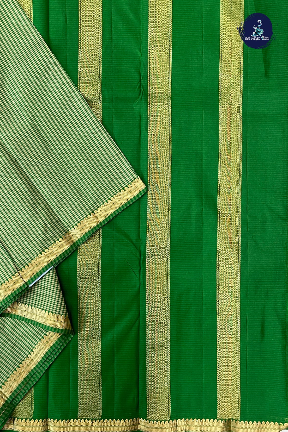 Green Light Weight Silk Saree With Checked Pattern