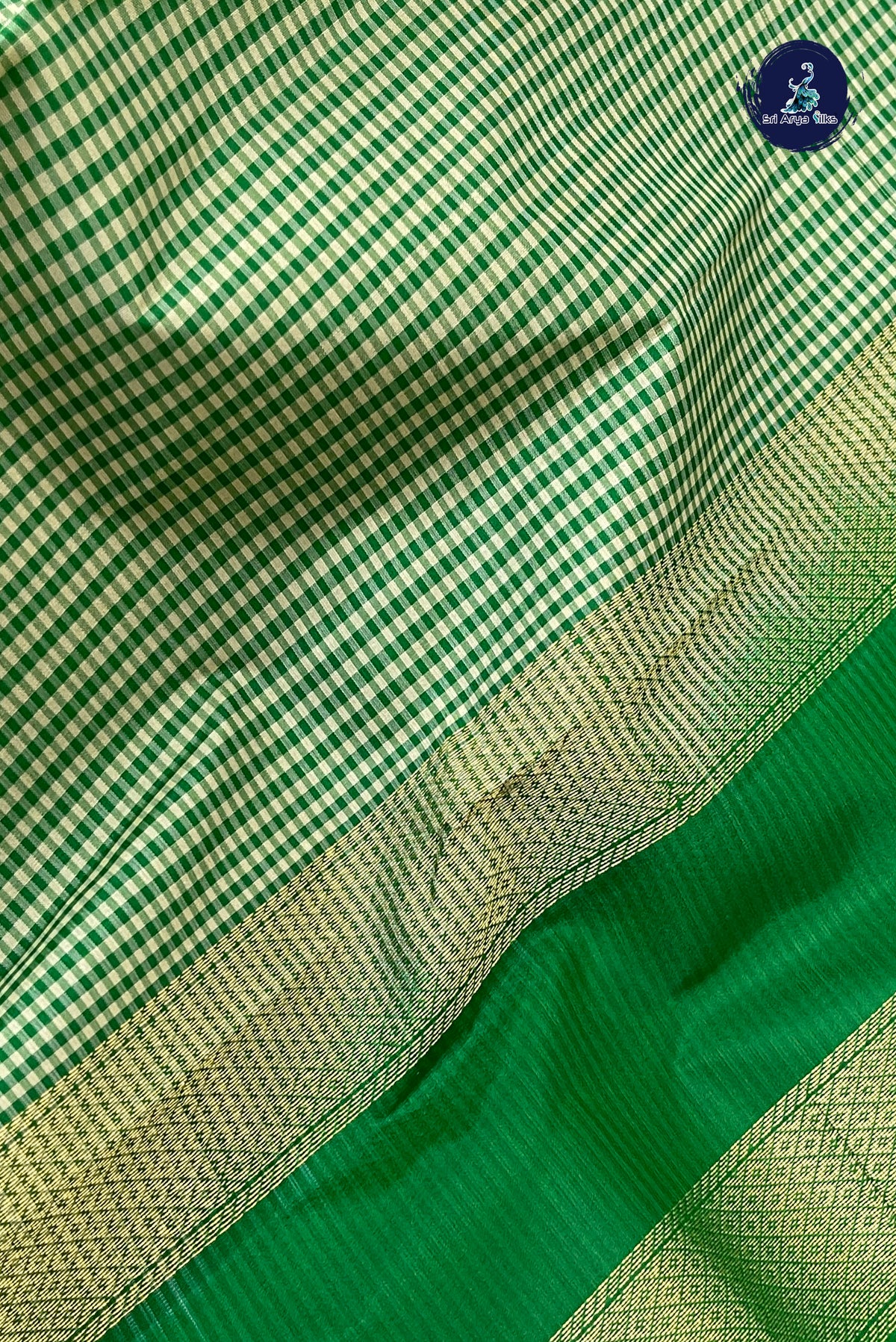 Green Light Weight Silk Saree With Checked Pattern