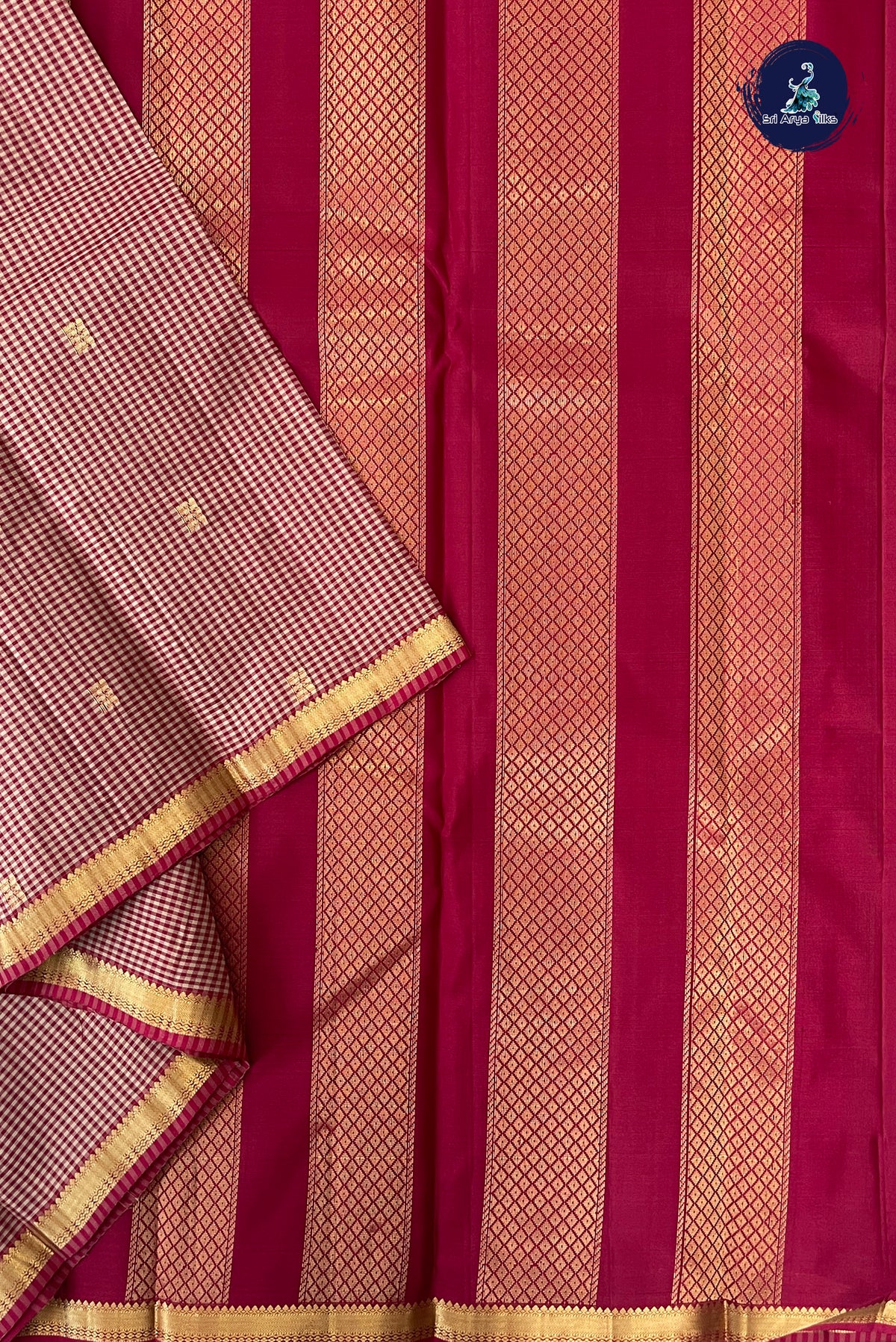 Reddish Pink Light Weight Silk Saree With Checked Pattern
