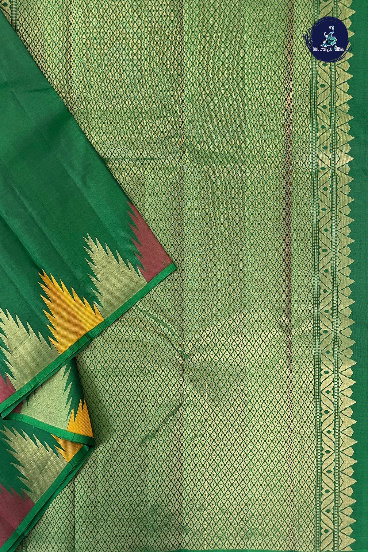 Green Thalampoo / Temple Border Silk Saree With Plain Pattern