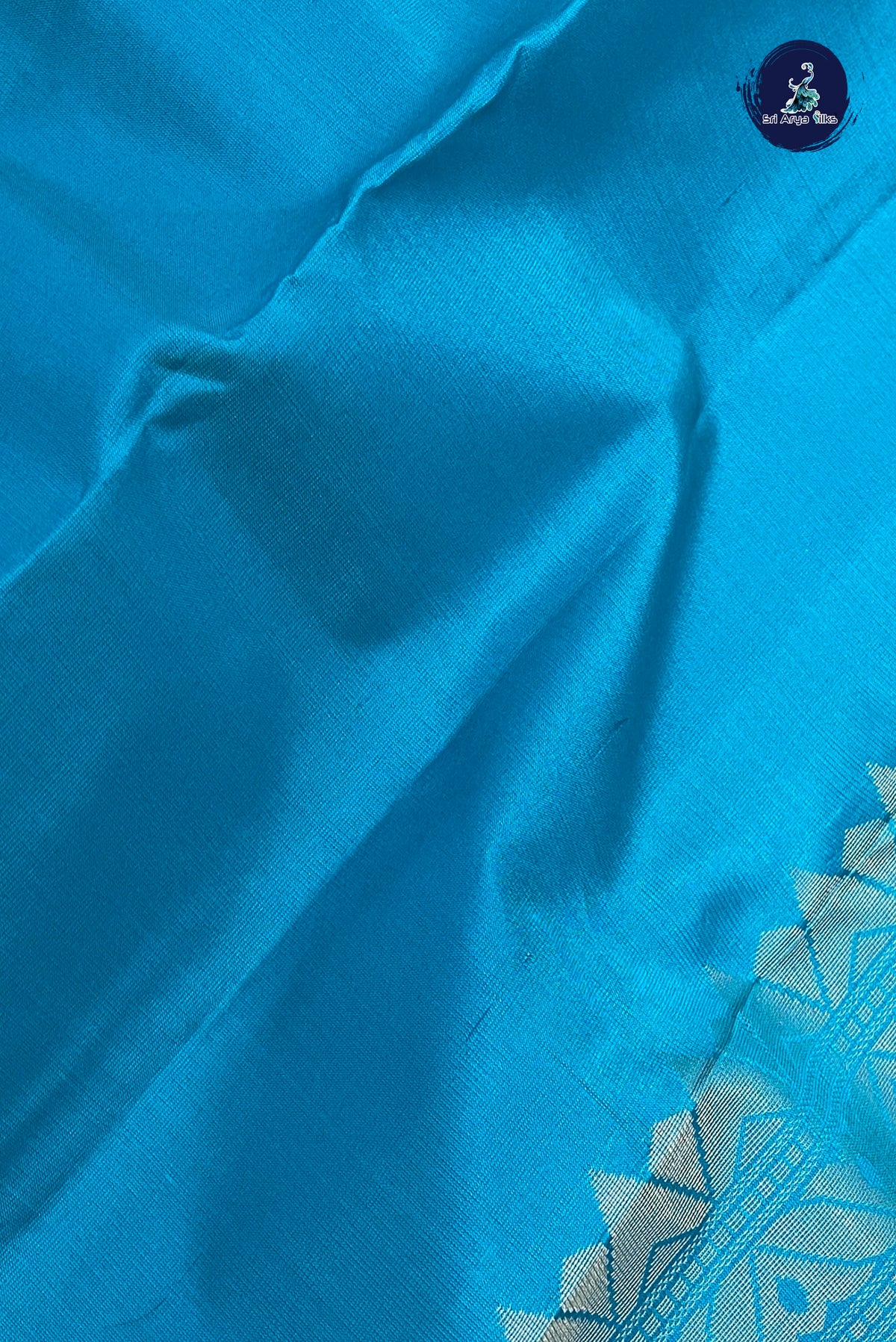 Teal Thalampoo / Temple Border Silk Saree With Plain Pattern