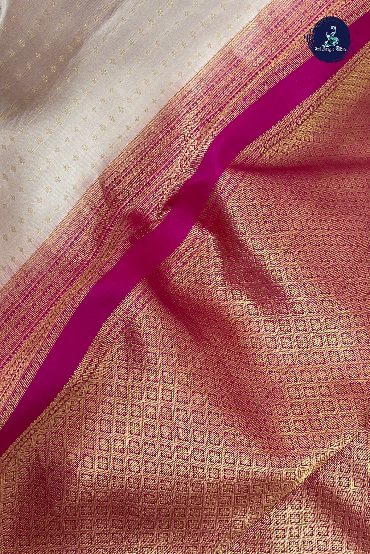 Ivory Bridal Silk Saree With 1000 Butta Pattern