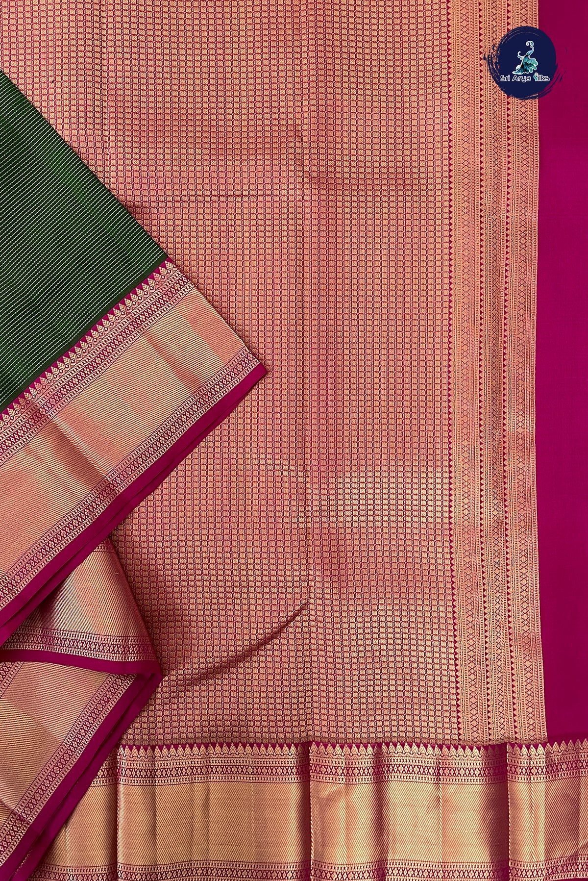 Bottle Green Vairaoosi Silk Saree With Vaira Oosi Pattern