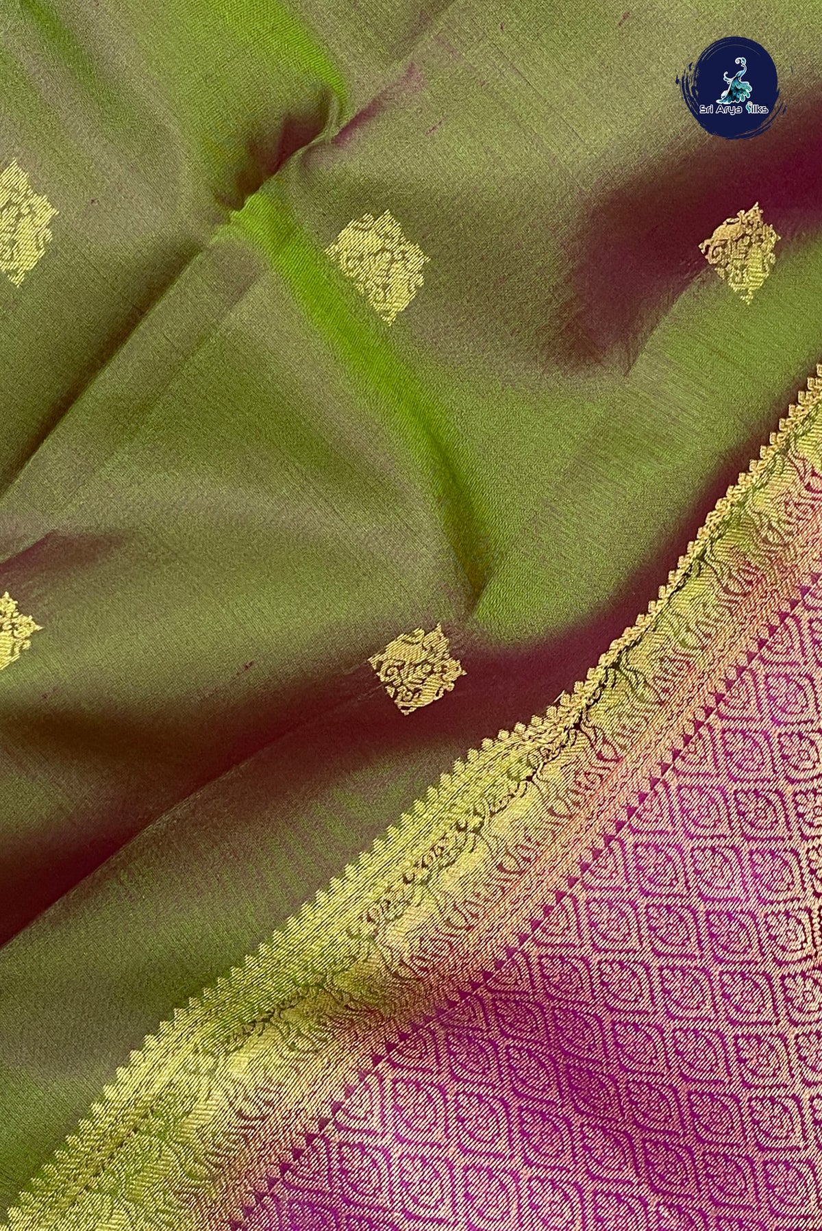 Manthulir Light Weight Silk Saree With Zari Buttas Pattern