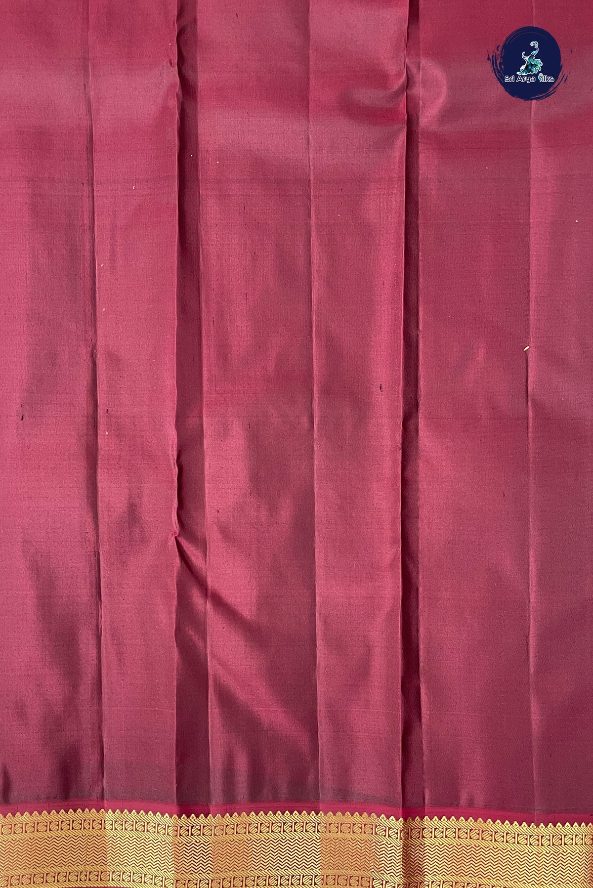 Coral Orange Mayil Chakram Butta Silk Saree With Mayil Chakram Butta Pattern