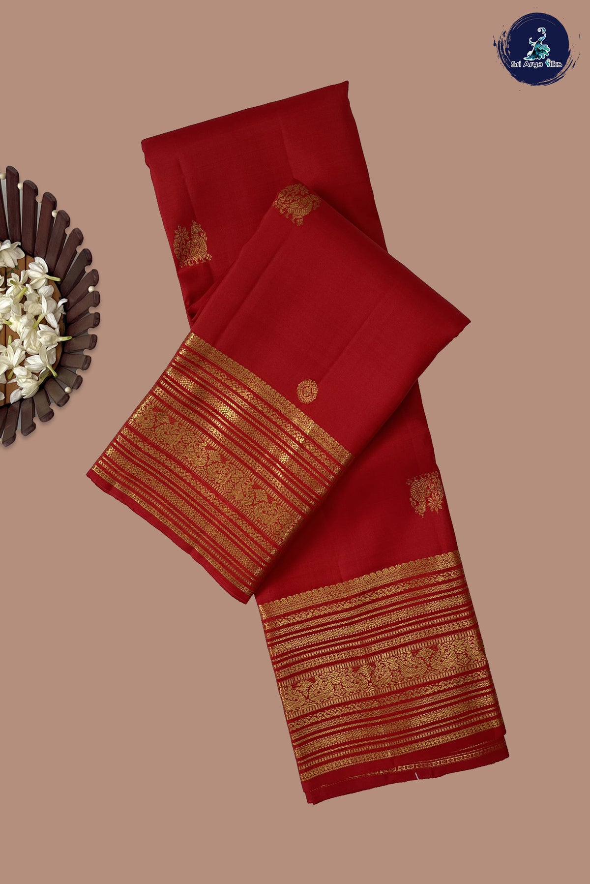 Red Mayil Chakram Butta Silk Saree With Mayil Chakram Butta Pattern