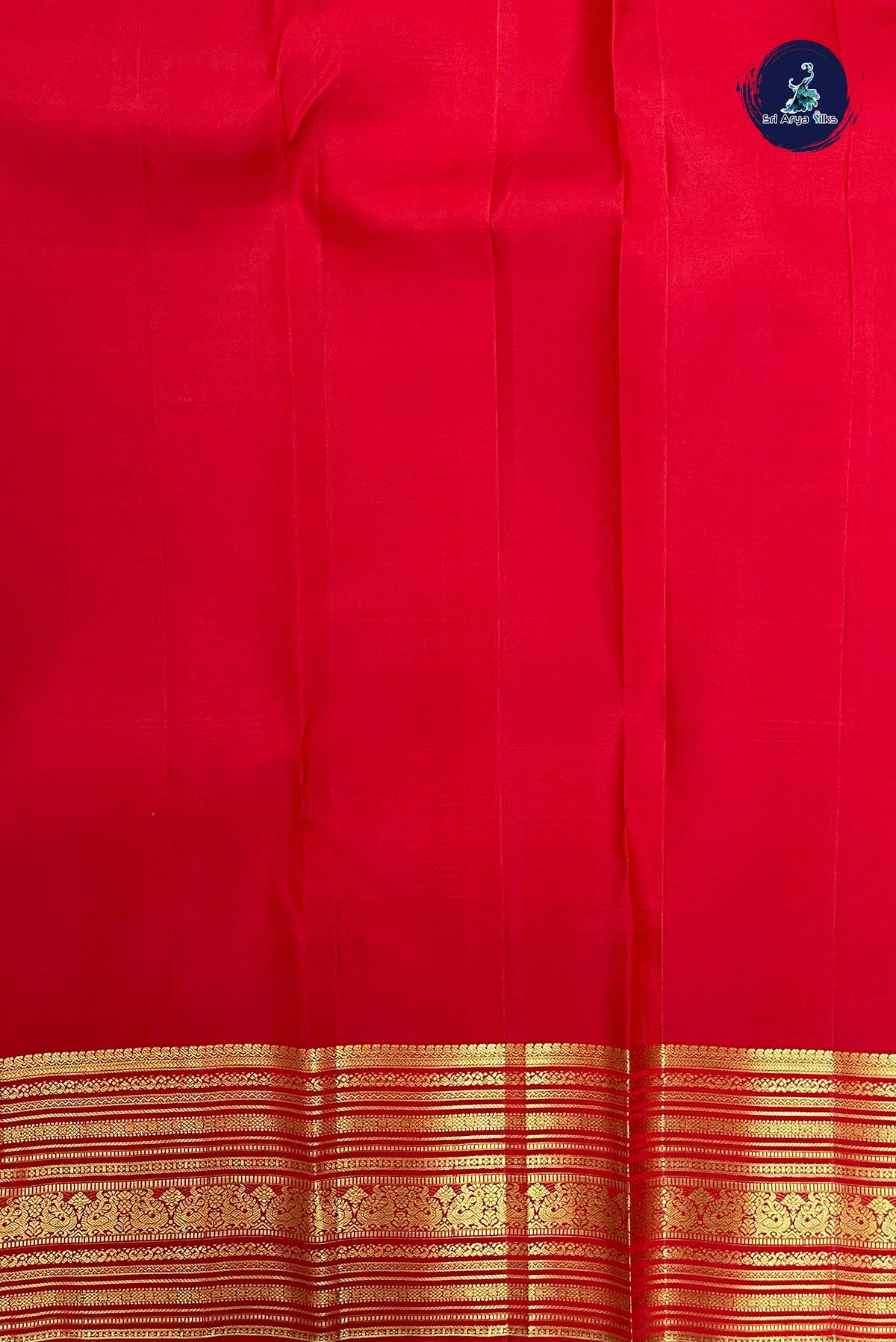 Red Mayil Chakram Butta Silk Saree With Mayil Chakram Butta Pattern