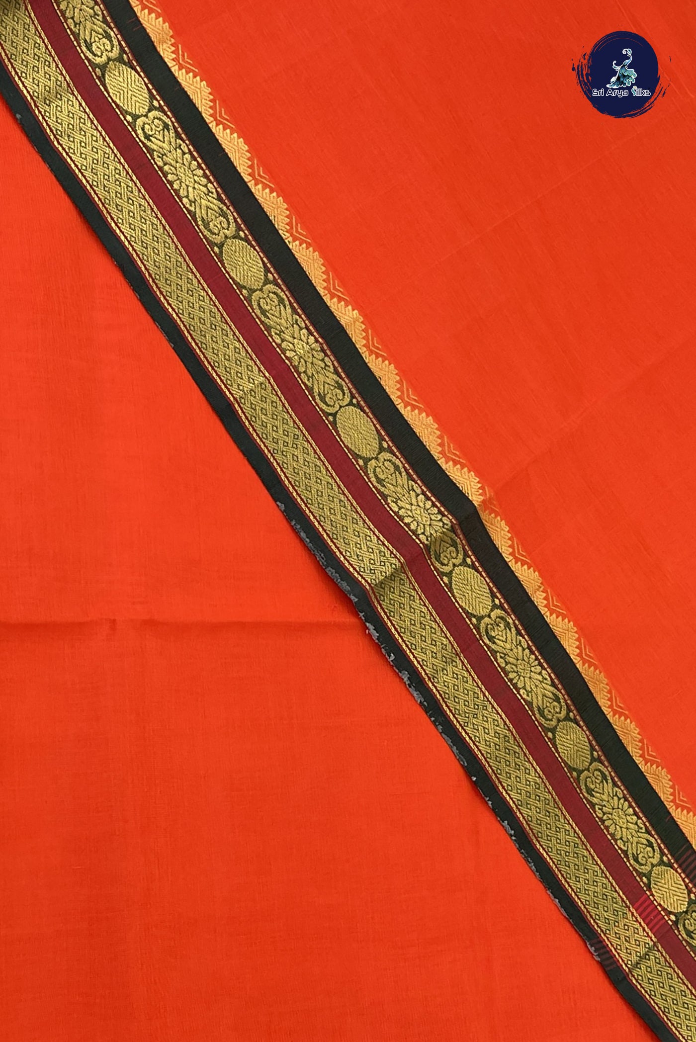 Orange Korvai Contrast Silk Saree With Plain Pattern