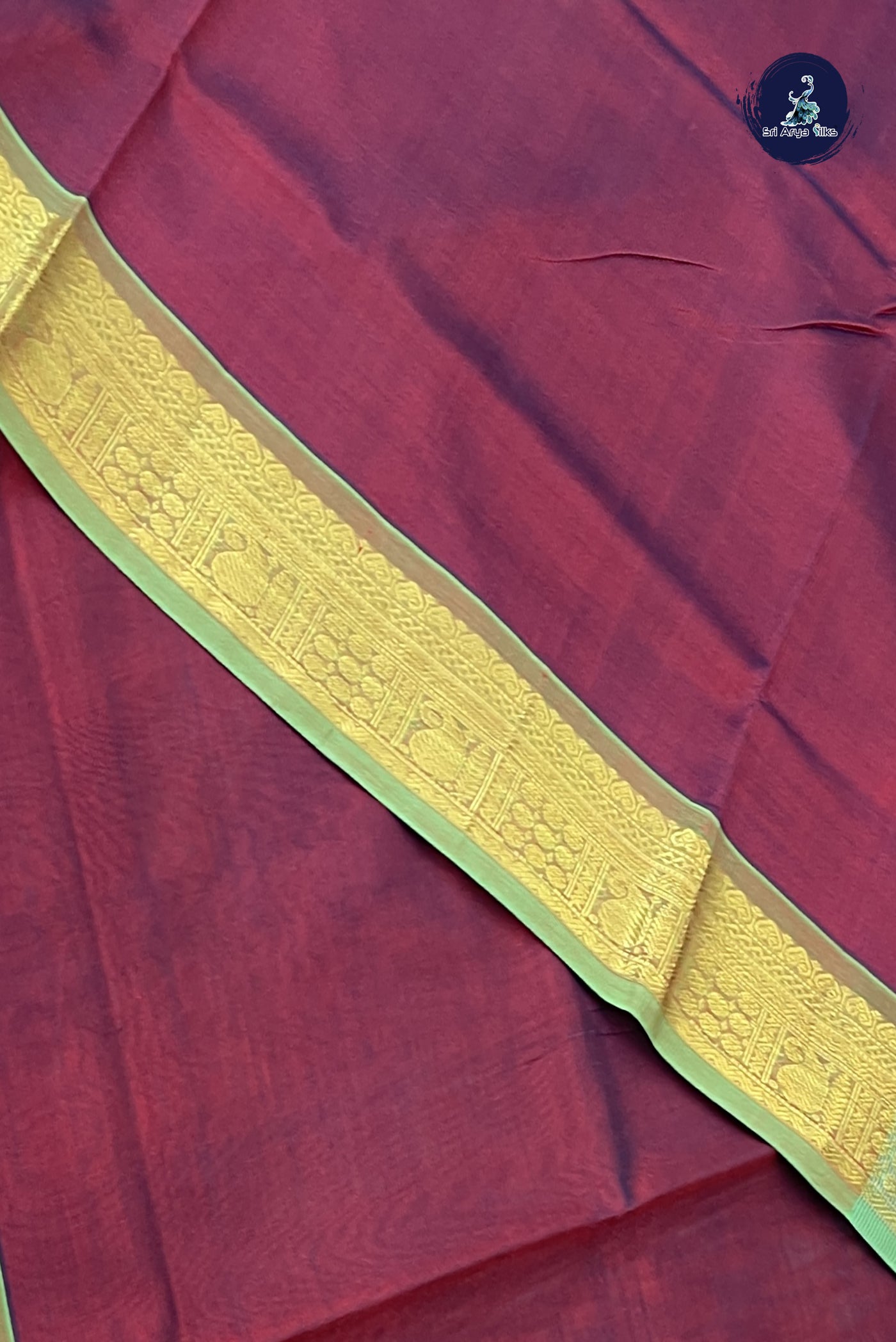 Dual Tone Maroon Simple Silk Cotton Saree With Plain Pattern