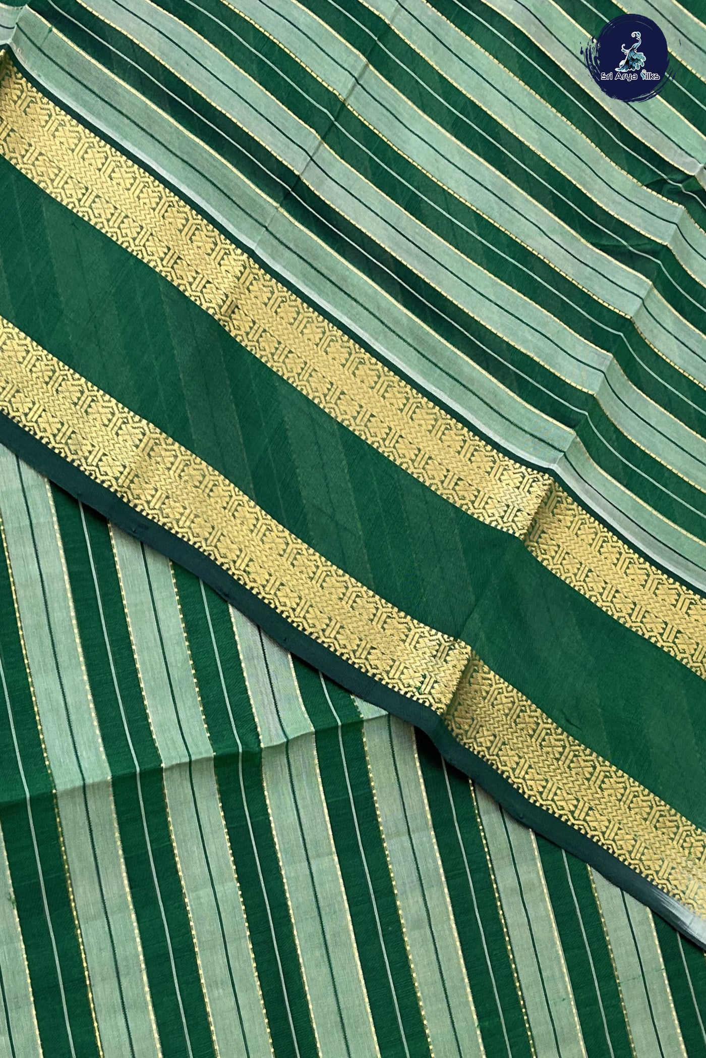 Dark Green Simple Silk Cotton Saree With Vaazhapoo Design Pattern