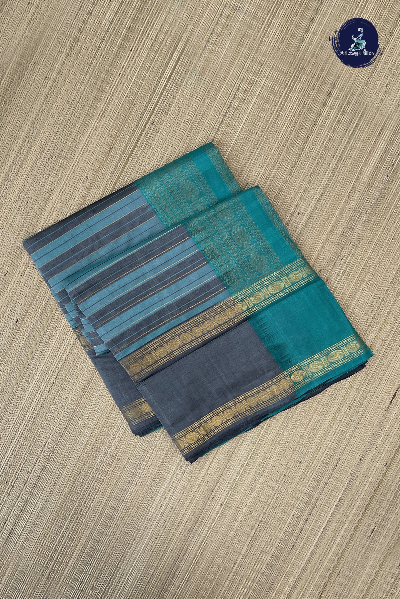 Grey Simple Silk Cotton Saree With Vaazhapoo Design Pattern