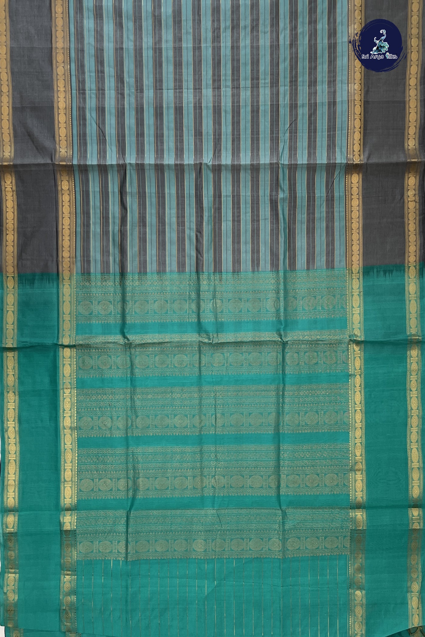 Grey Simple Silk Cotton Saree With Vaazhapoo Design Pattern