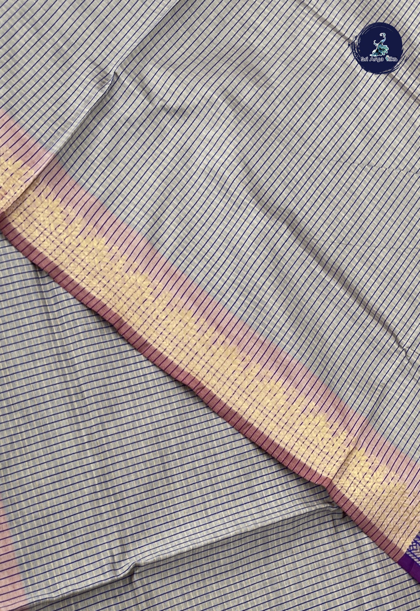 Silver Grey Semi Silk Cotton Saree With Checked Pattern