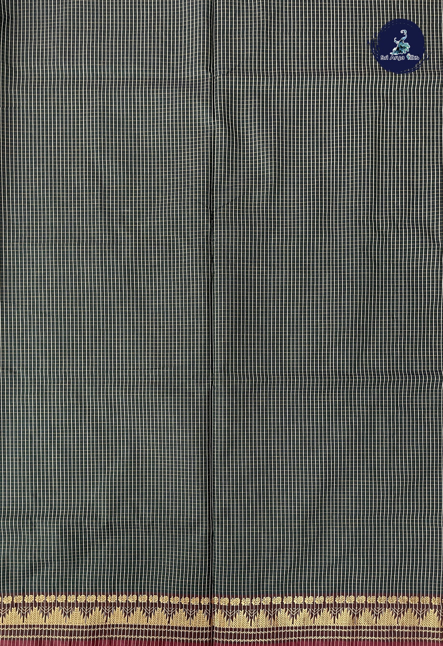 Silver Grey Semi Silk Cotton Saree With Checked Pattern