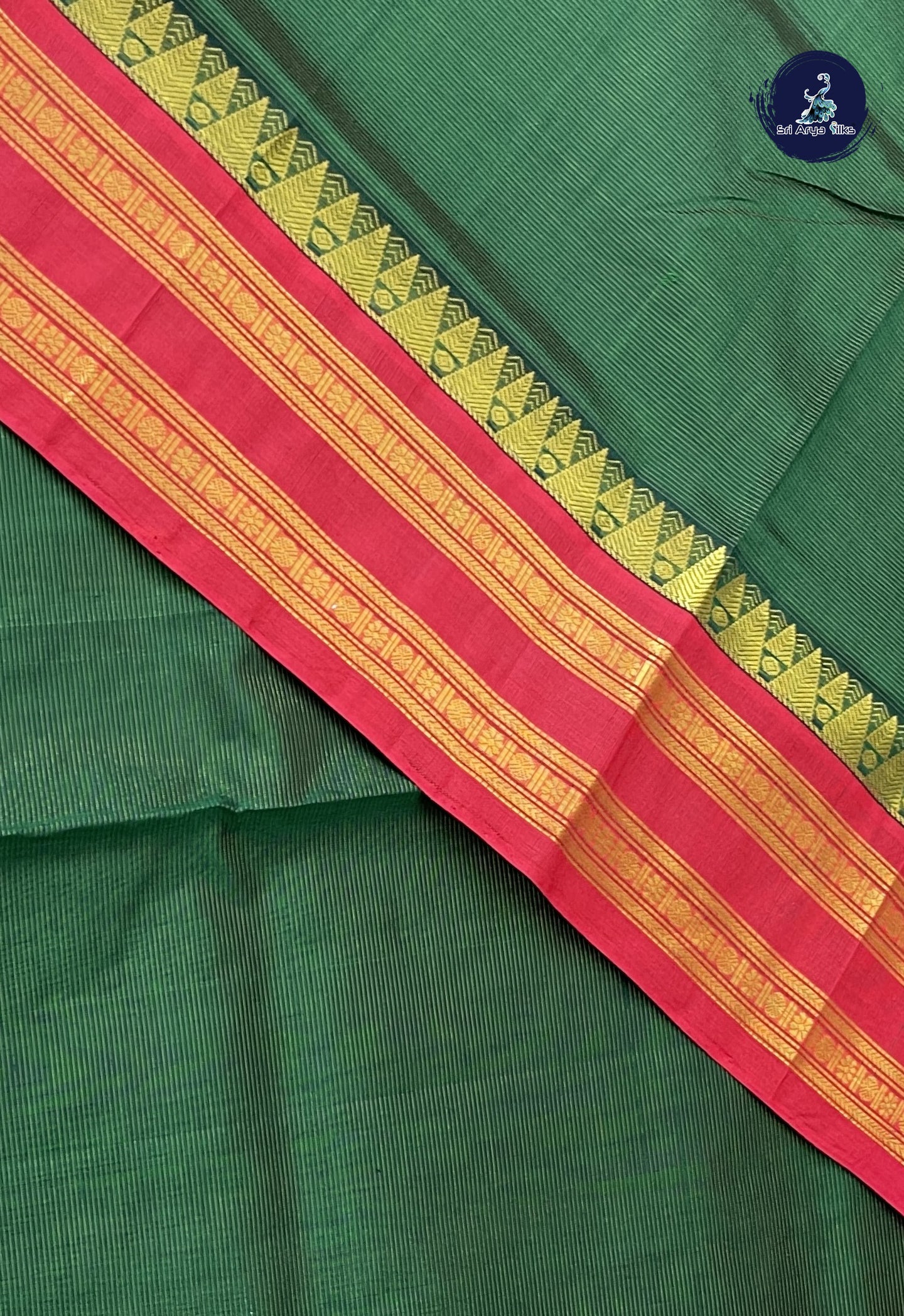 Bottle Green Vaira Oosi Silk Cotton Saree With Vaira Oosi Pattern