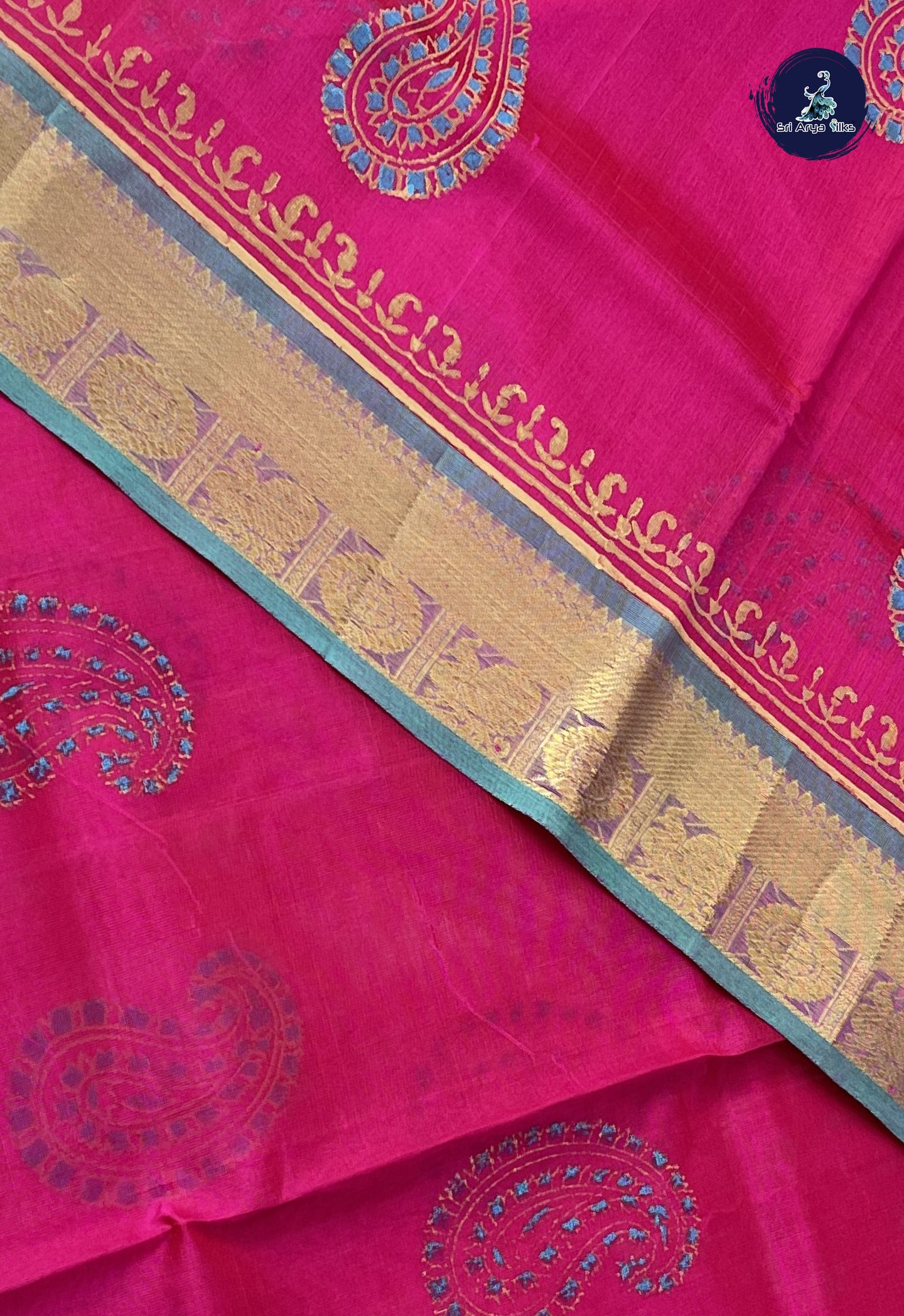 Dark Pink Printed Saree With Printed Pattern